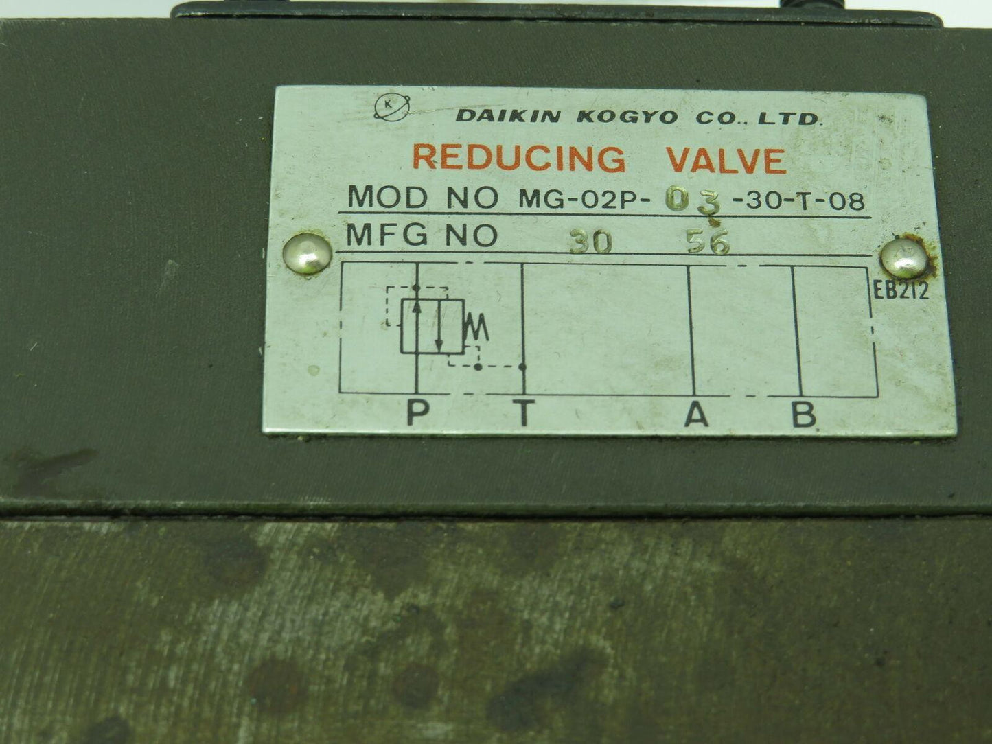 Daikin Kogyo MG-02P-03-30-T-08 Hydraulic Pressure Reducing Valve with Gauge