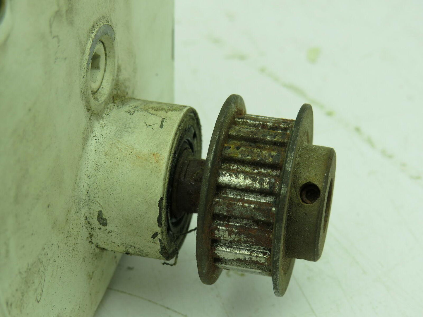 Leeson CM31T17NZ5D A.C. Gearmotor 220V .54A 1/15HP 3PH 31 Frame 142 RPM