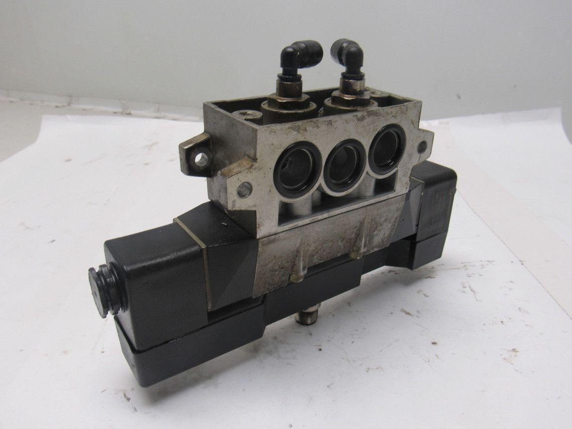 Norgren SXE9773-850-M1 Pneumatic 5/3 Solenoid Operated Air Valve 24V Coil