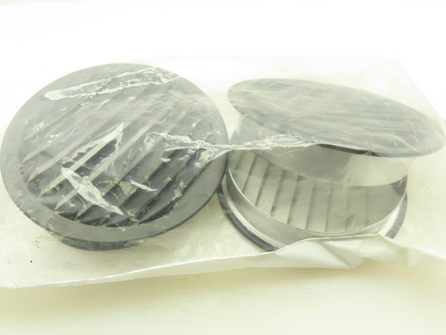 Maurice Franklin BLSN-100 4" Black Round Aluminum Louver 6 Bags of 4 Lot of 24