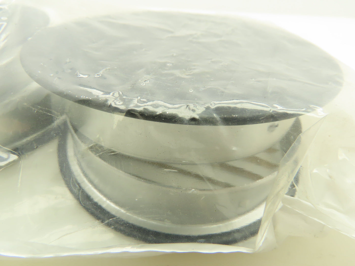 Maurice Franklin BLSN-100 4" Black Round Aluminum Louver 6 Bags of 4 Lot of 24
