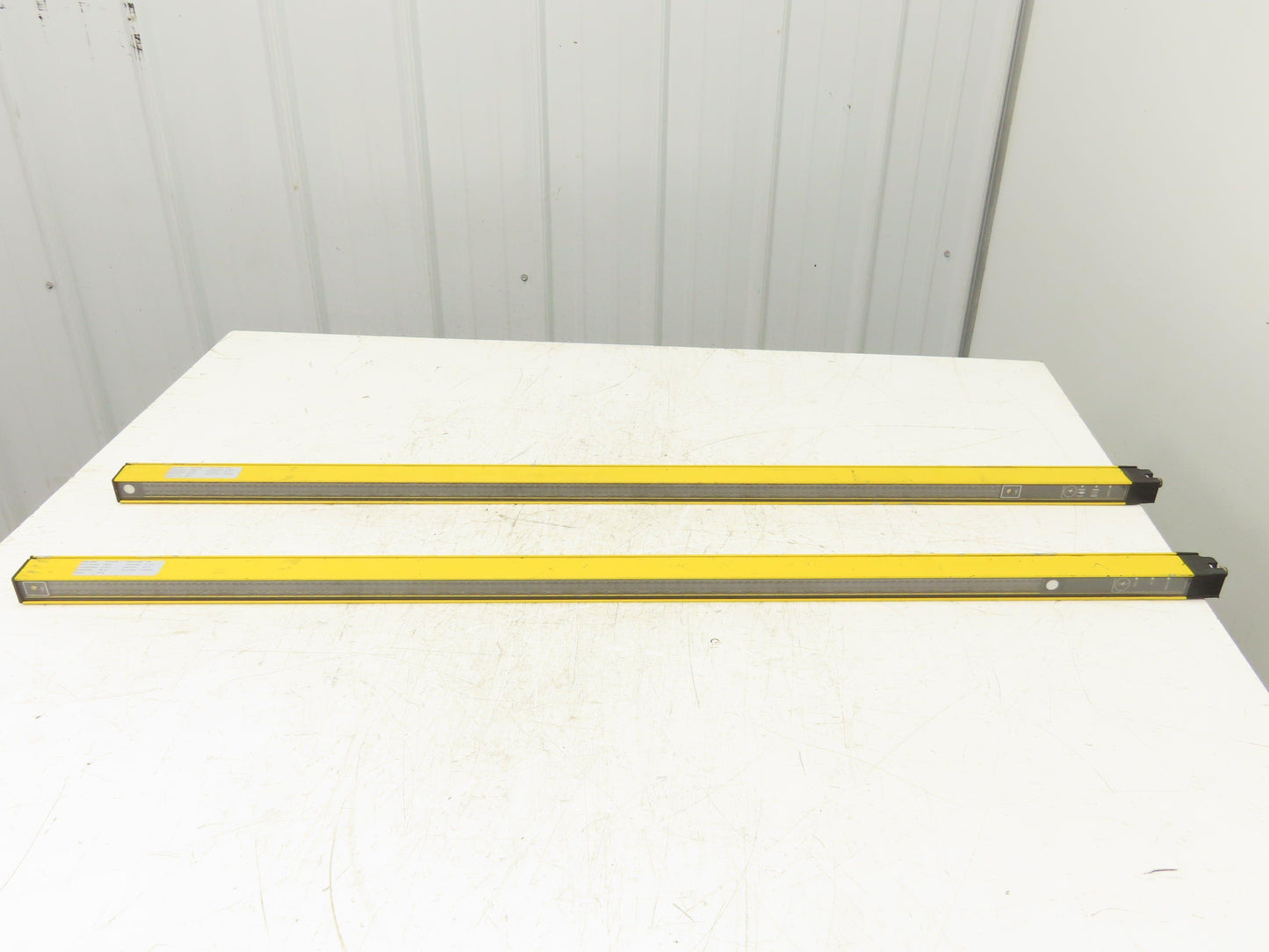 AB Guardshield Light Curtain 960mm Transmitter Receiver Set 445L-T4S0960YD