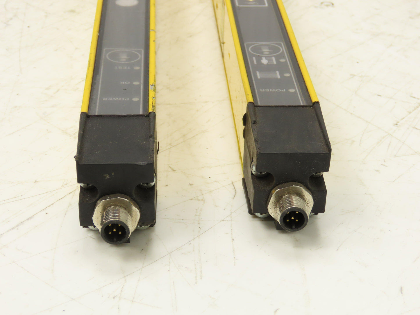 AB Guardshield Light Curtain 960mm Transmitter Receiver Set 445L-T4S0960YD