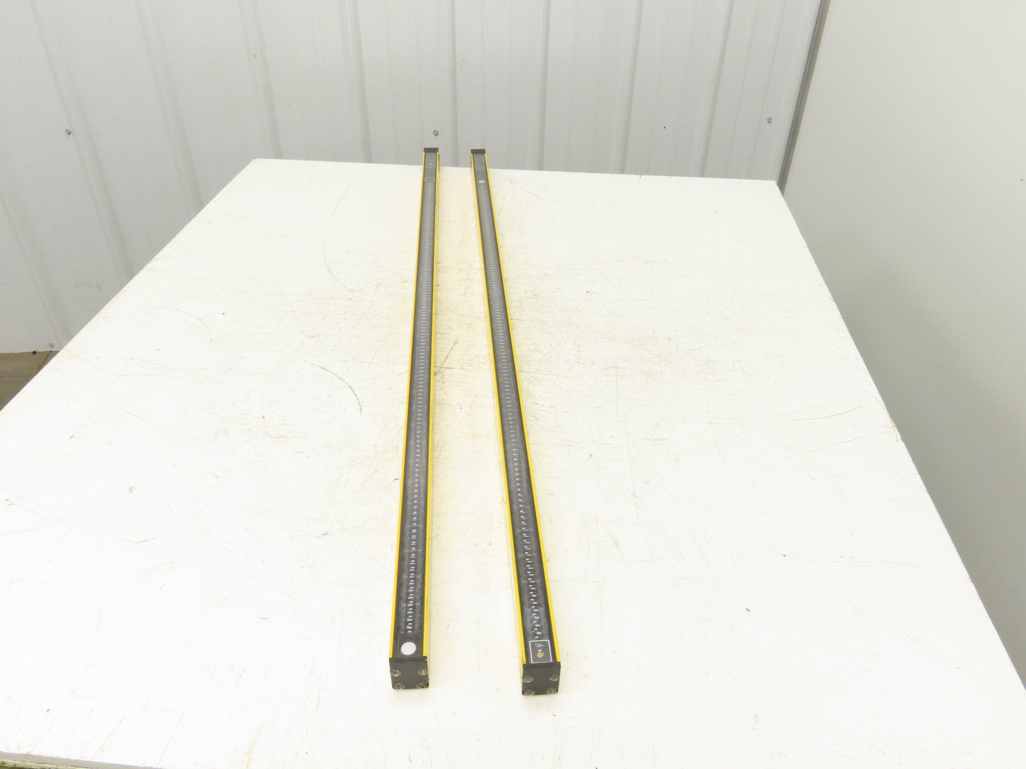 AB Guardshield Light Curtain 960mm Transmitter Receiver Set 445L-T4S0960YD