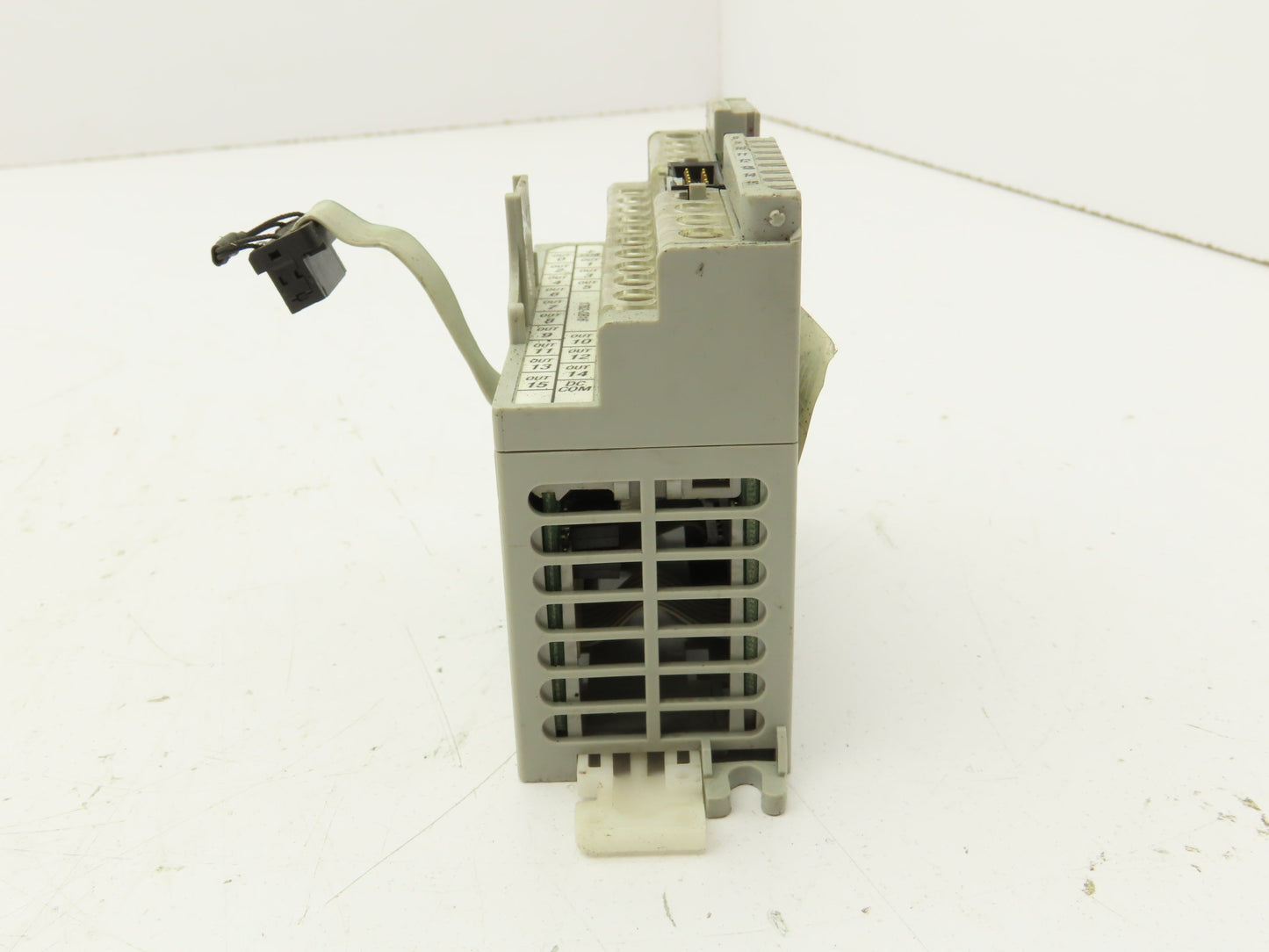 Allen Bradley 1762-OB16 MicroLogix 16pt Output Module 24V Ser A Rev B *No Cover*