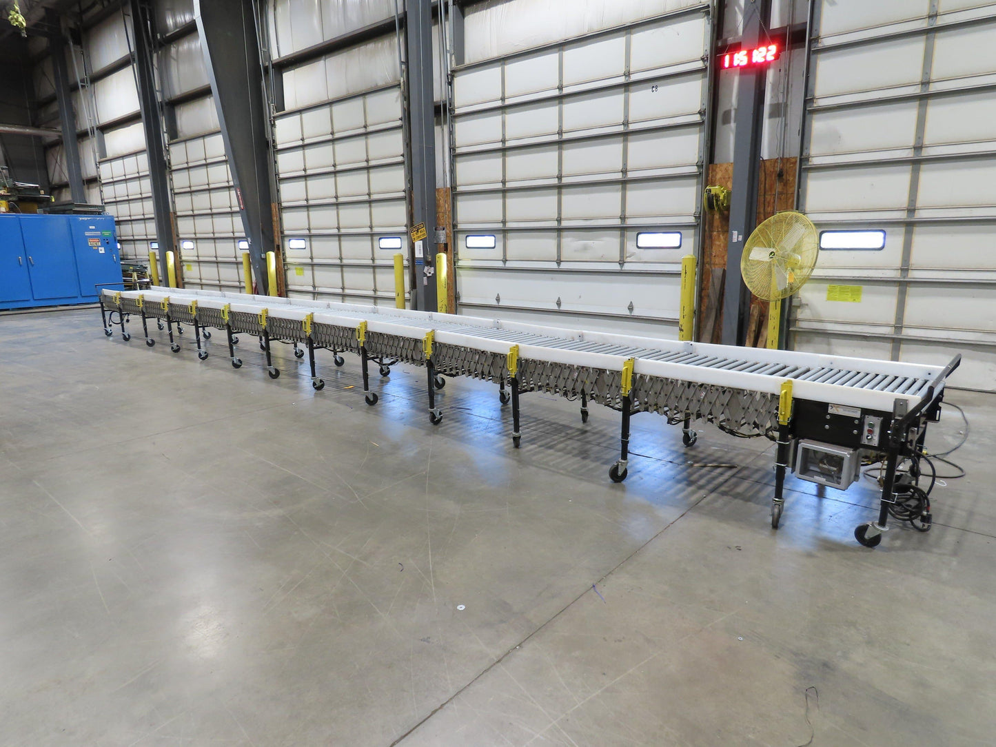 ConveyX 30"x 24-40' Expandable Powered Roller Flex Conveyor Portable 115V