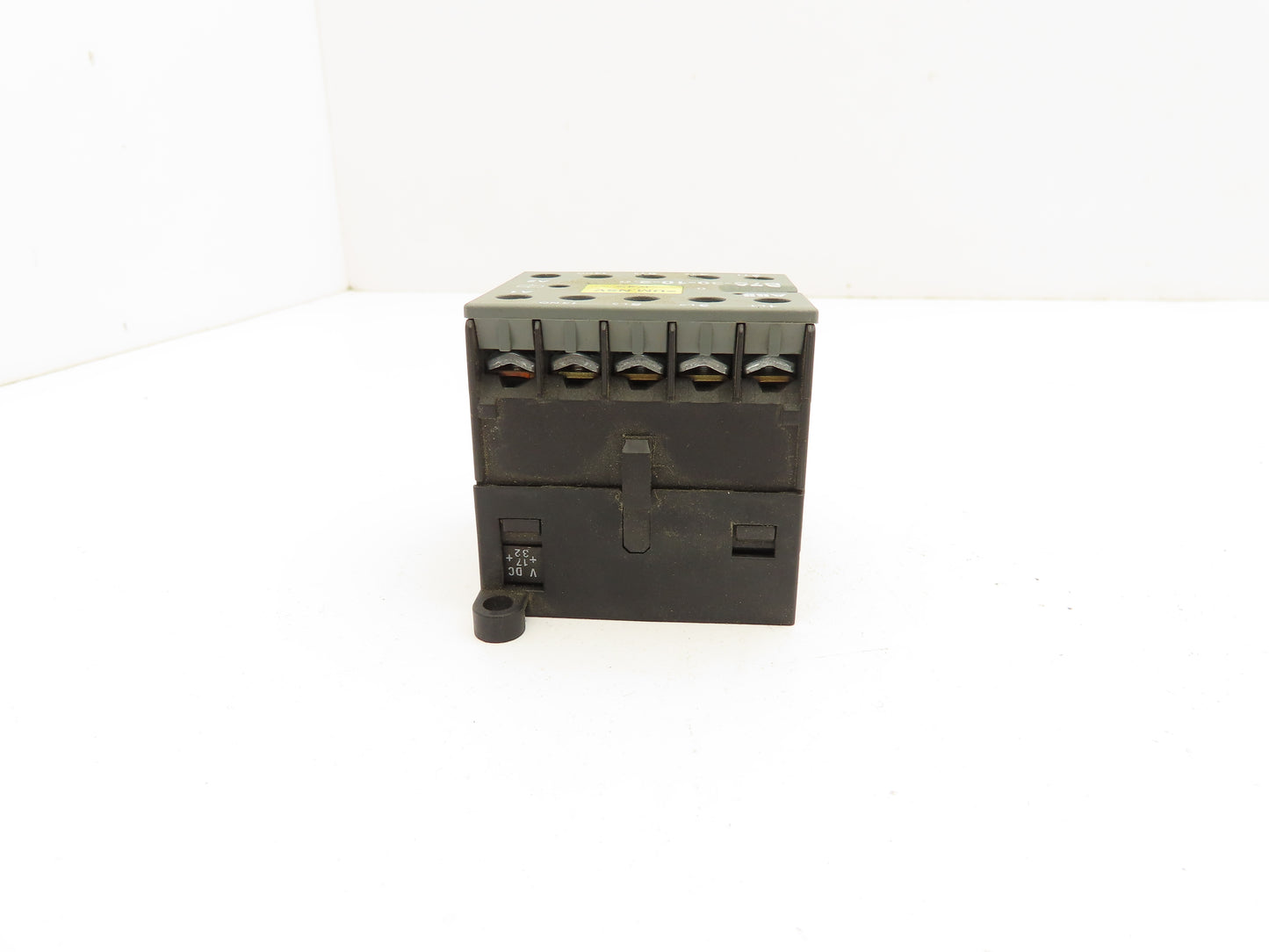 ABB B7S-30-10-2.8 Miniature Contactor 16A 600V 3 Pole