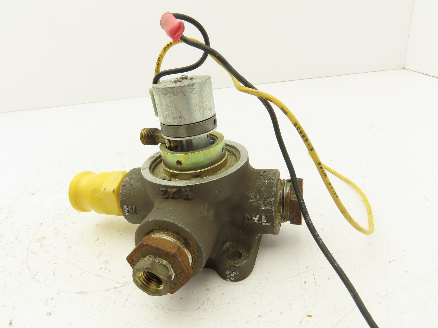 Humphrey VA590AE1310 Solenoid Vacuum Valve 2-Way 3/4" NPT 24VDC Normally Closed