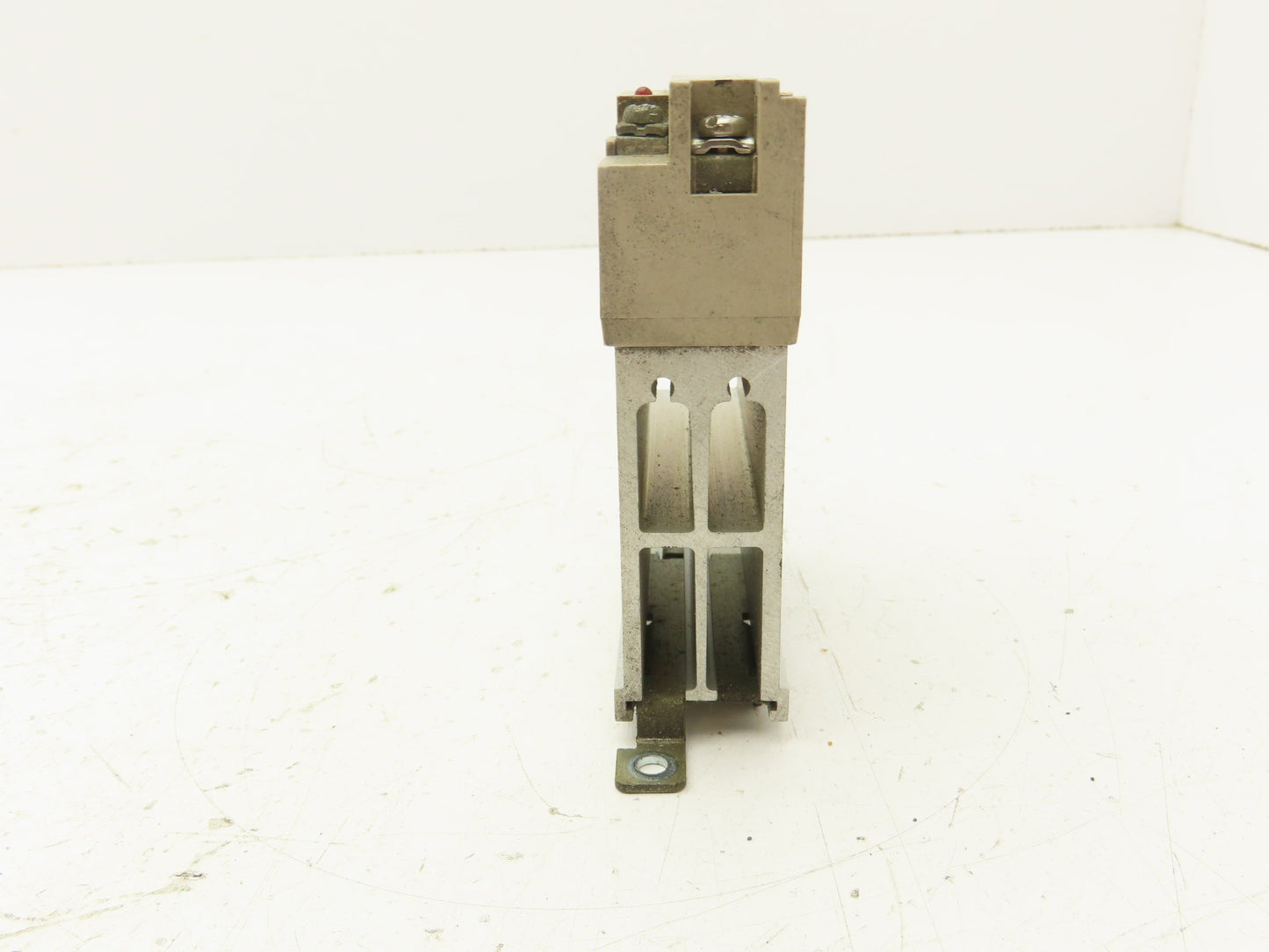 Omron G32A-A10-US Power Device Cartridge 100-240VAC 10A 24VDC