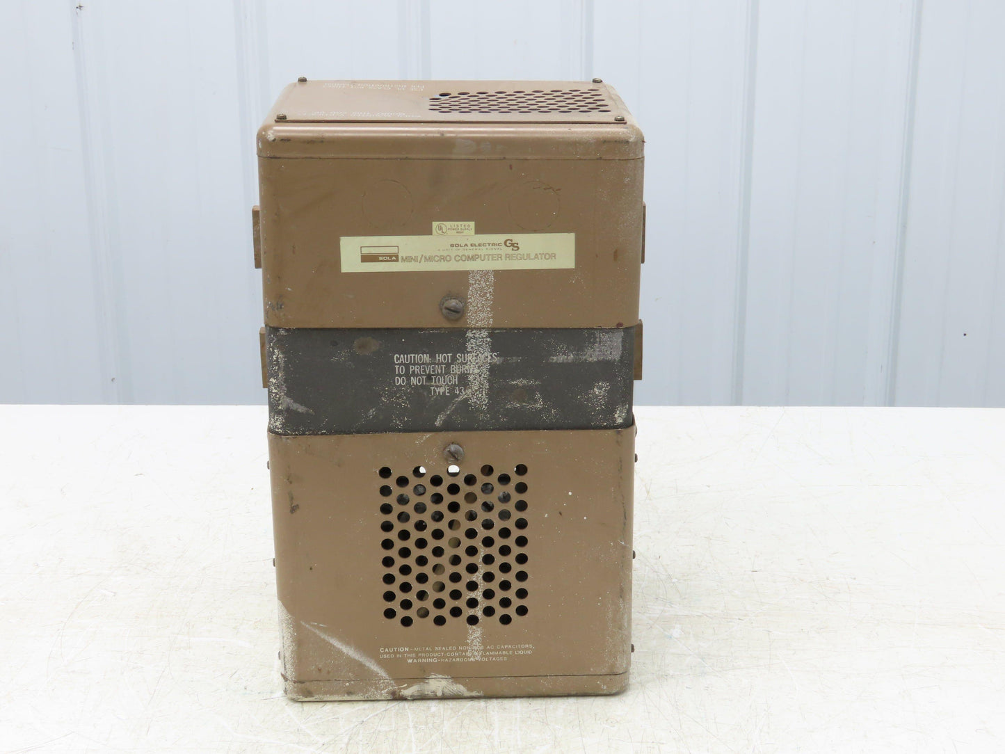 Sola 63-23-220-8 Mini/Micro Computer Power Supply Constant Volt Transformer 2KVA