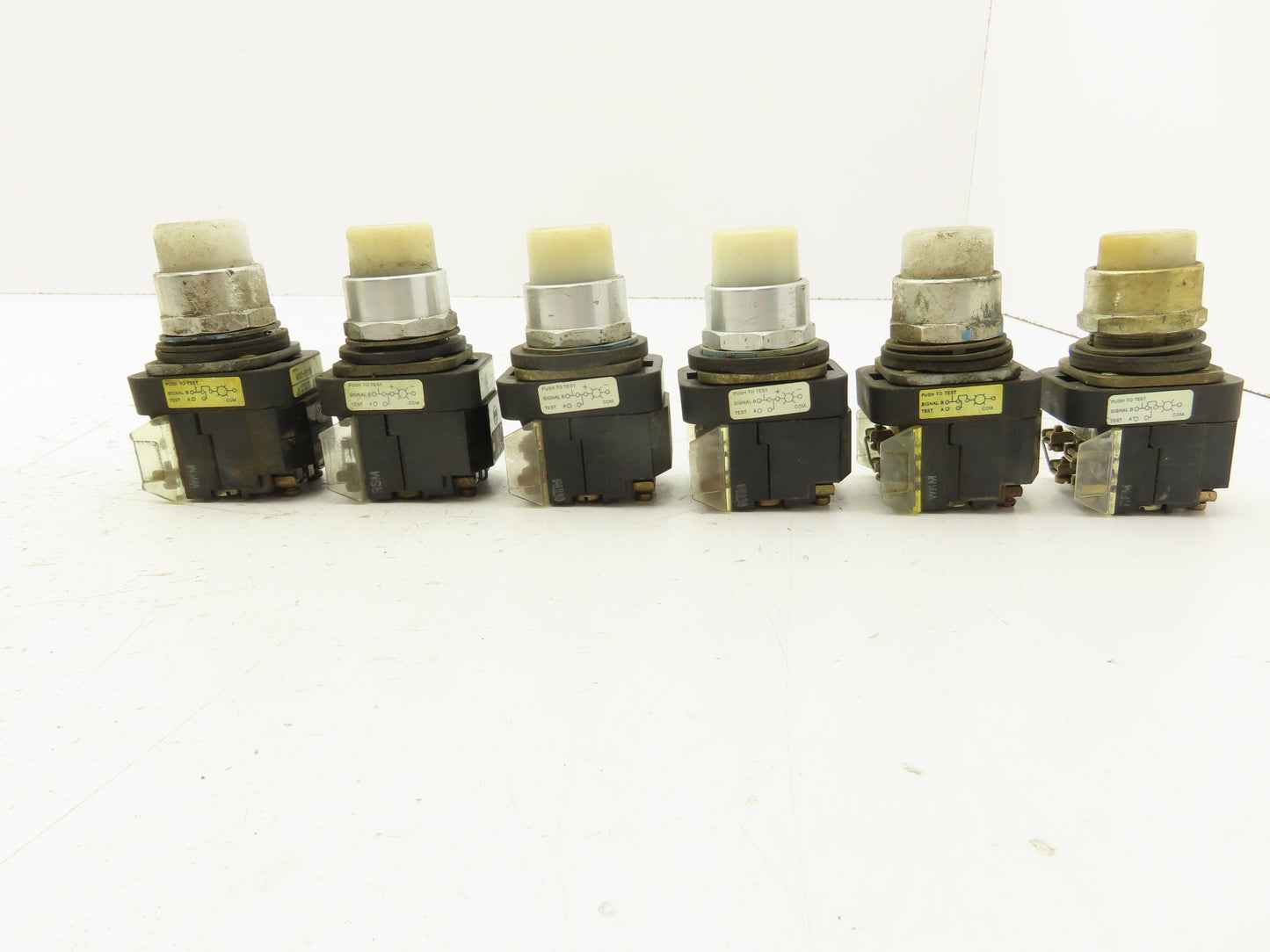 Allen Bradley 800T-PT16 White Illuminated Push Button Switch 30mm Lot of 6