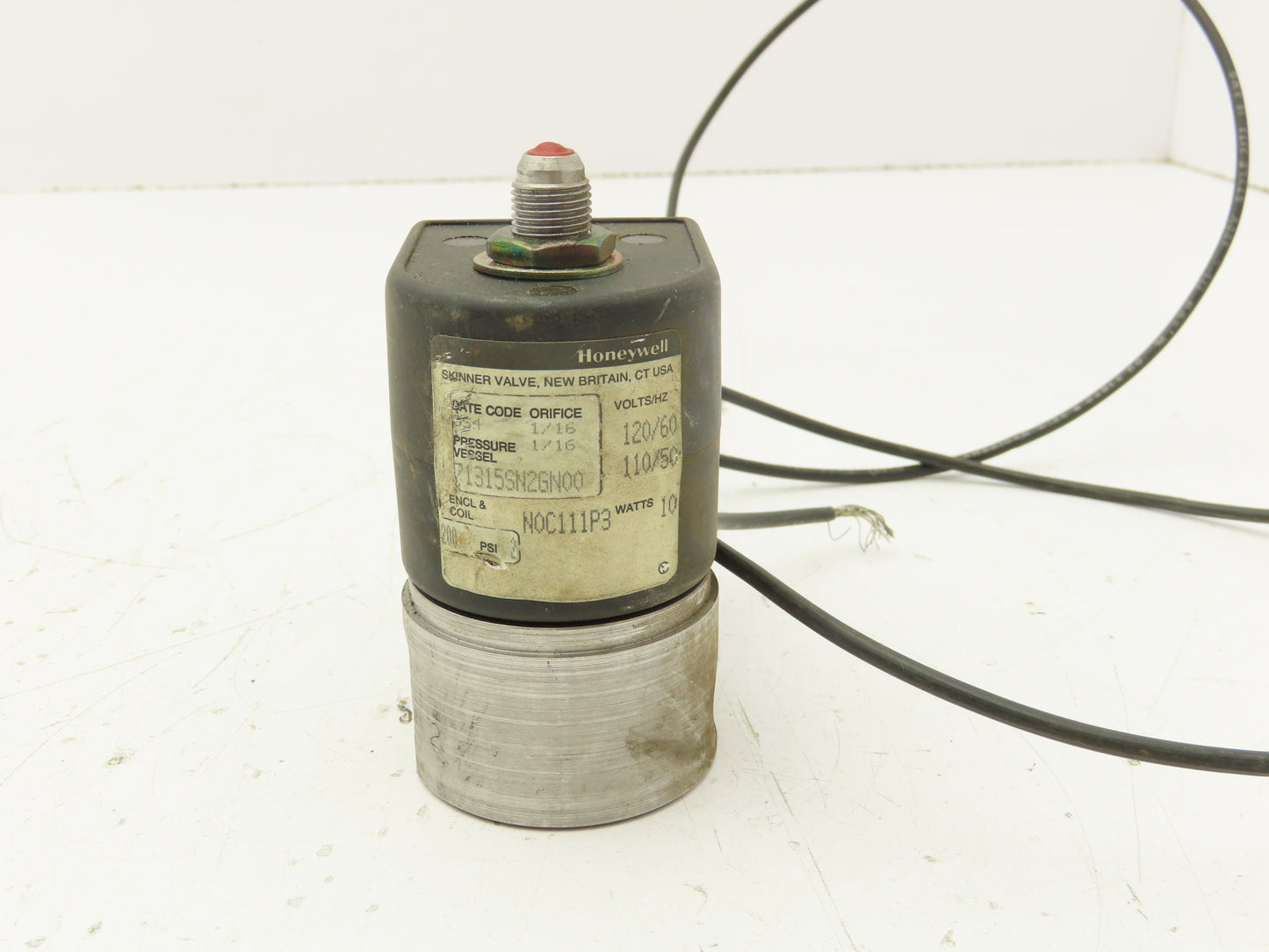 Honeywell Skinner 71315SN2GN00 Solenoid Valve 3 Way 1/4" NPT NC 120V 200PSI