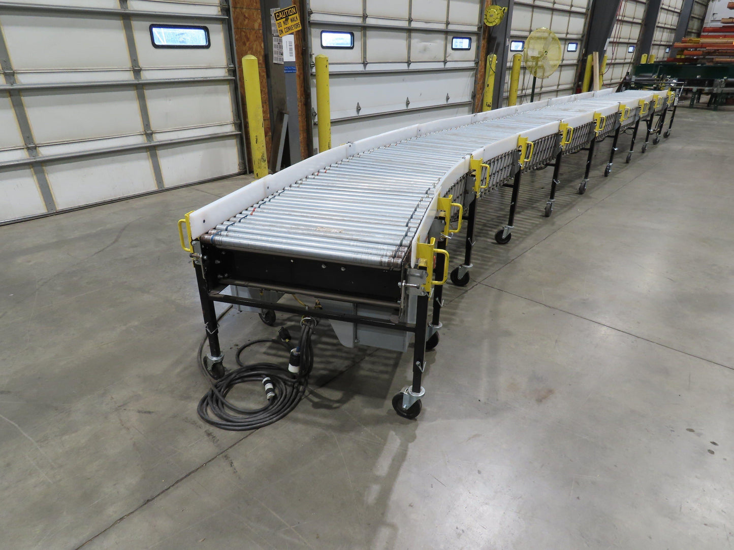 ConveyX 30"x 17'-30' Expandable Powered Roller Flex Conveyor Portable 115V