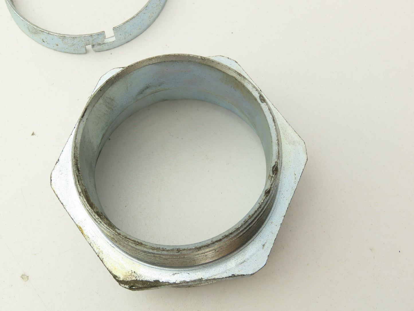 Rigid Compression Connector 3" Threadless Malleable Iron