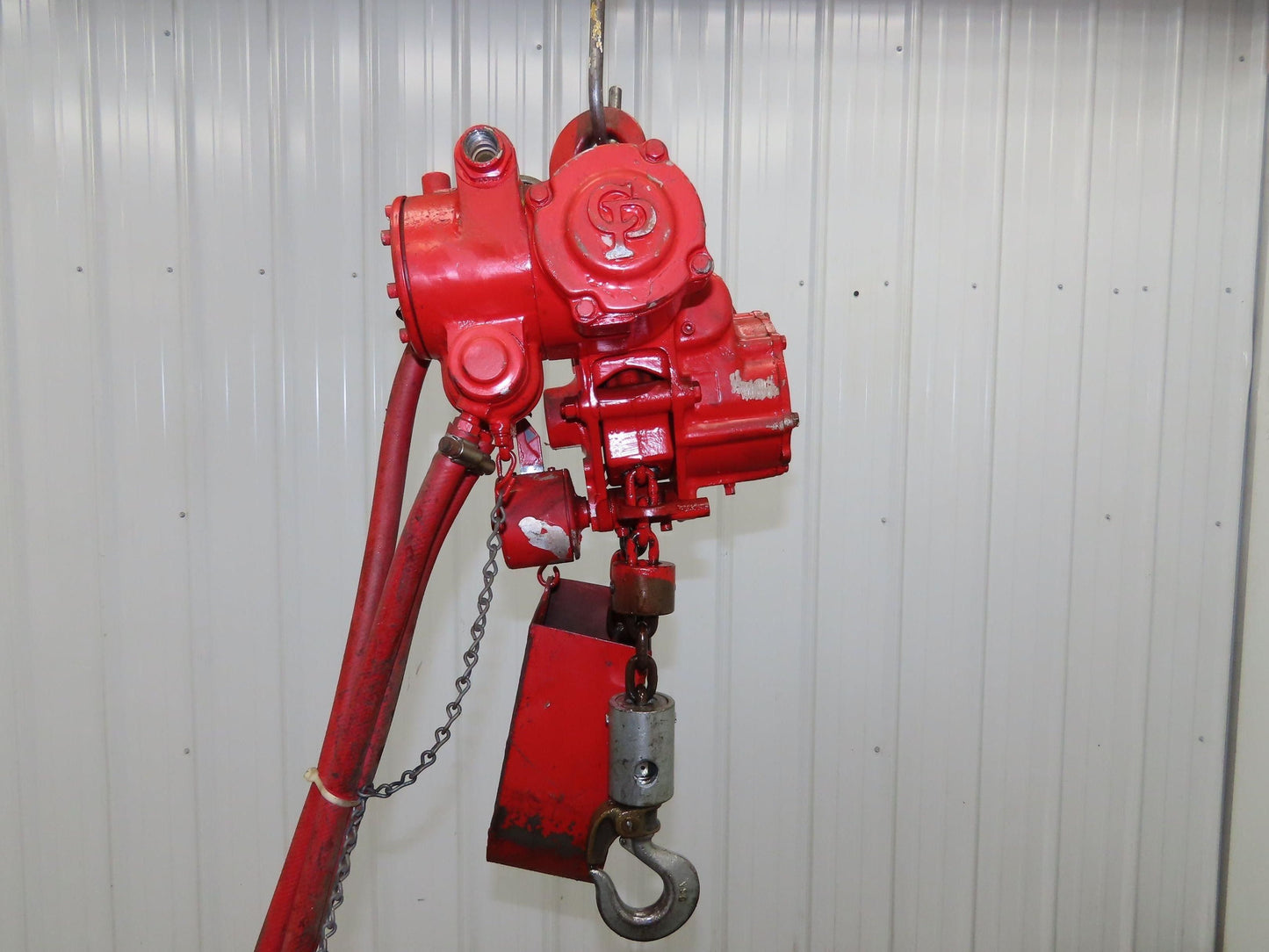 Chicago Pneumatic 1/4 Ton 500Lb Power Vane Air Chain Hoist 10' 2" Lift Pendant