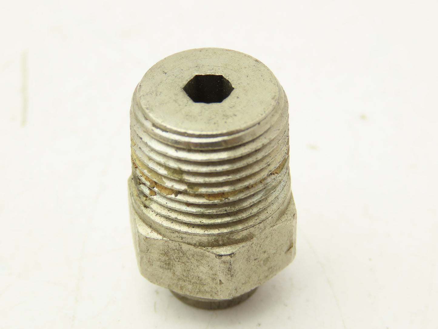 Norgren 124250438 Pneumatic Male Adapter 1/4" Tube x 1/2" MNPT Lot of 63