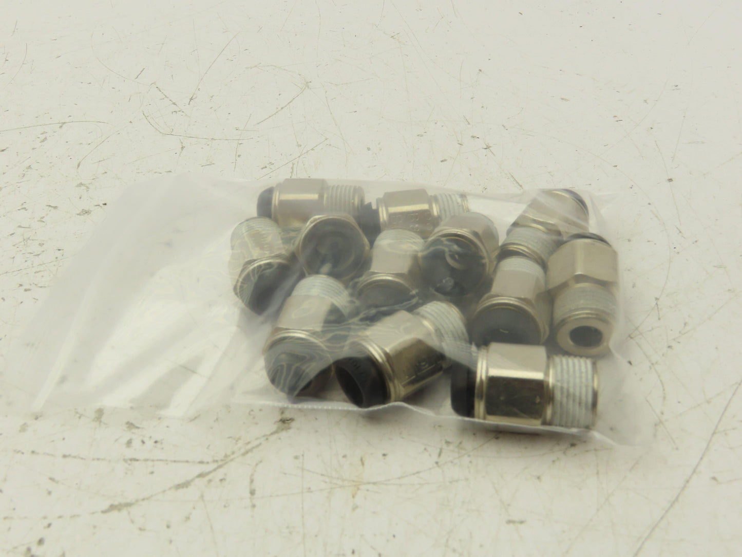 Parker W68PLP-10M-6R Prestolok Push To Connect 10mm x 3/8" BSPT Lot of 12