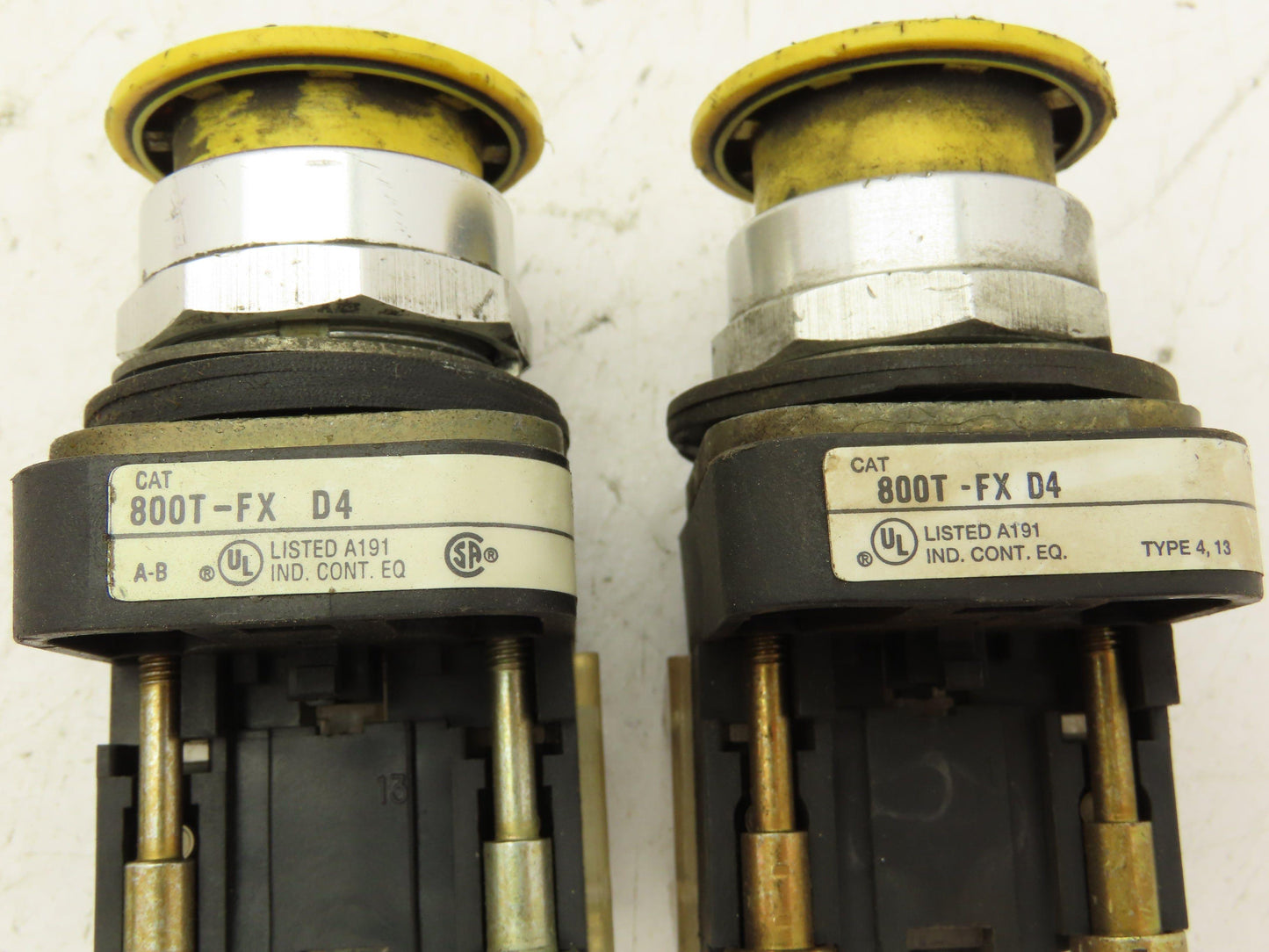 Allen Bradley 800T-FXD4 Yellow Push/Pull Button 30mm Lot of 2