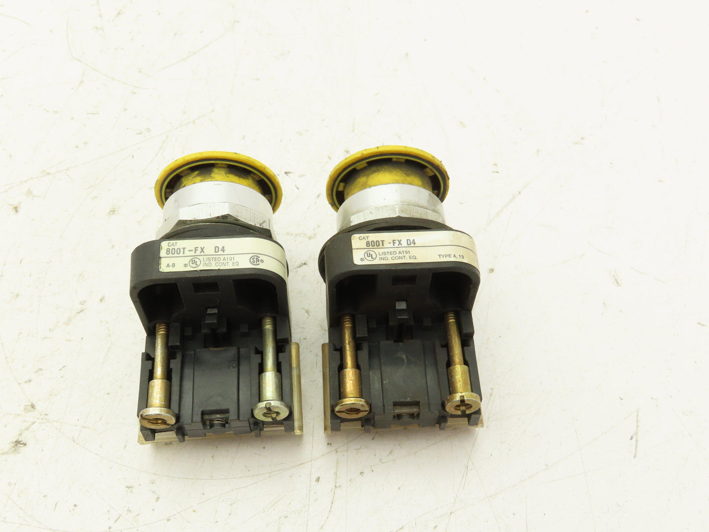 Allen Bradley 800T-FXD4 Yellow Push/Pull Button 30mm Lot of 2