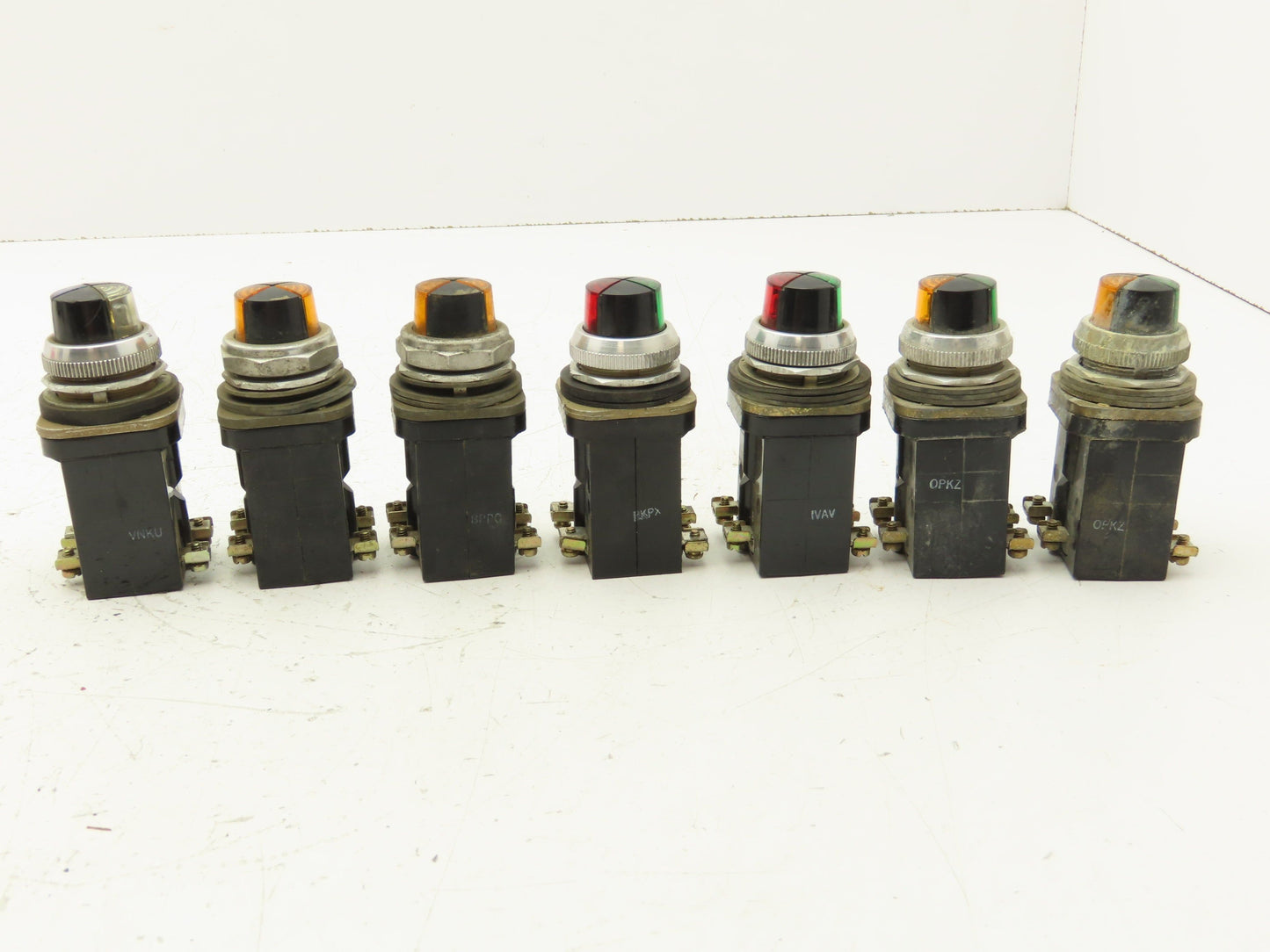 Allen Bradley 800T-PC216 Cluster Pilot Light 30mm Mixed Lot of 7
