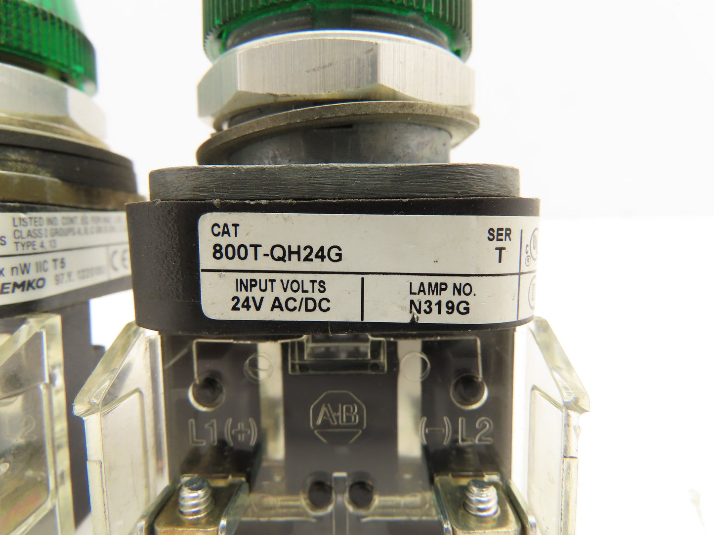 Allen Bradley 800T-QH24G Green Pilot Light 30mm Lot of 2