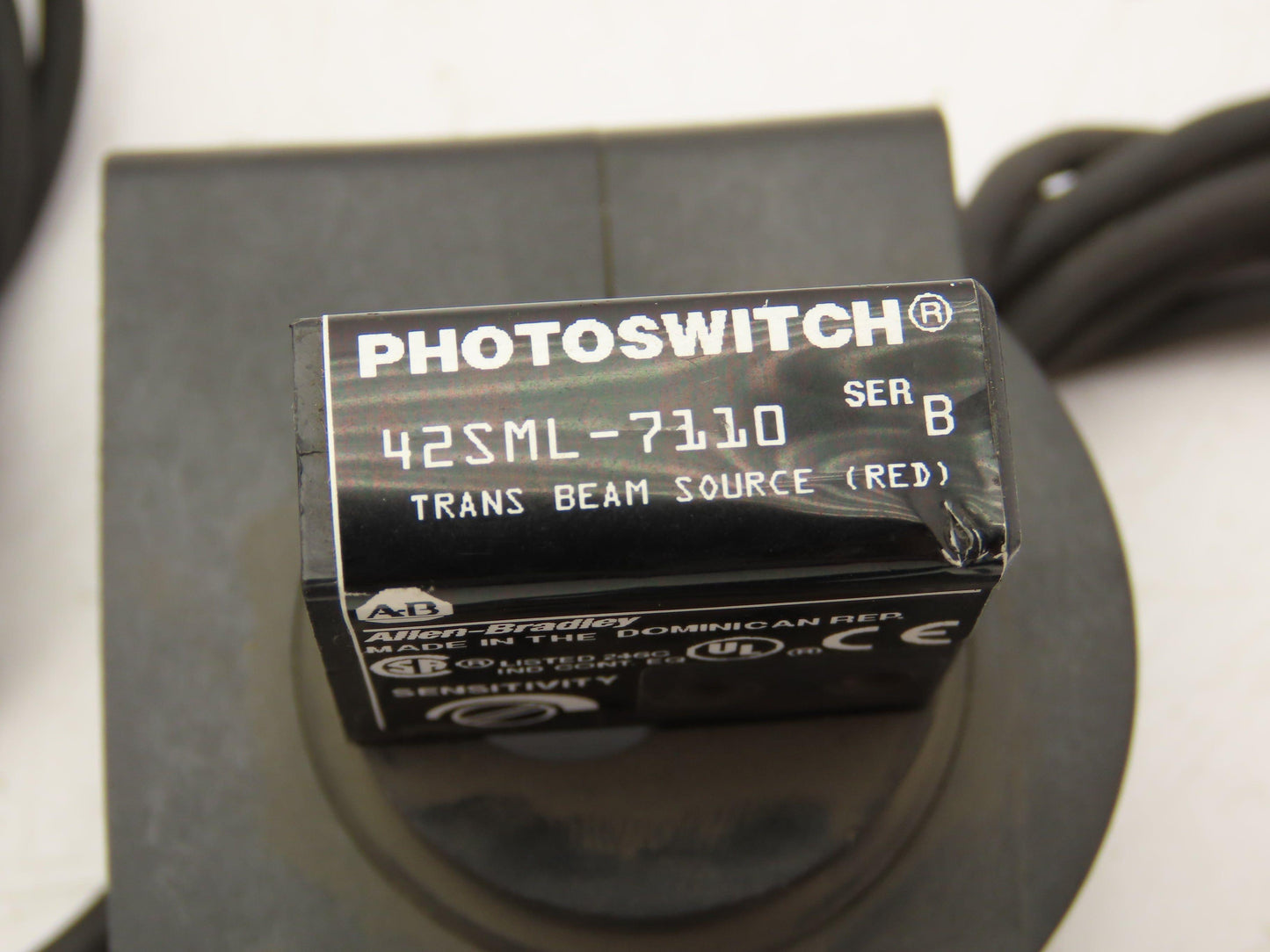 Allen Bradley 42SMR-7110 Photoswitch Trans Beam Receiver Source Ser B