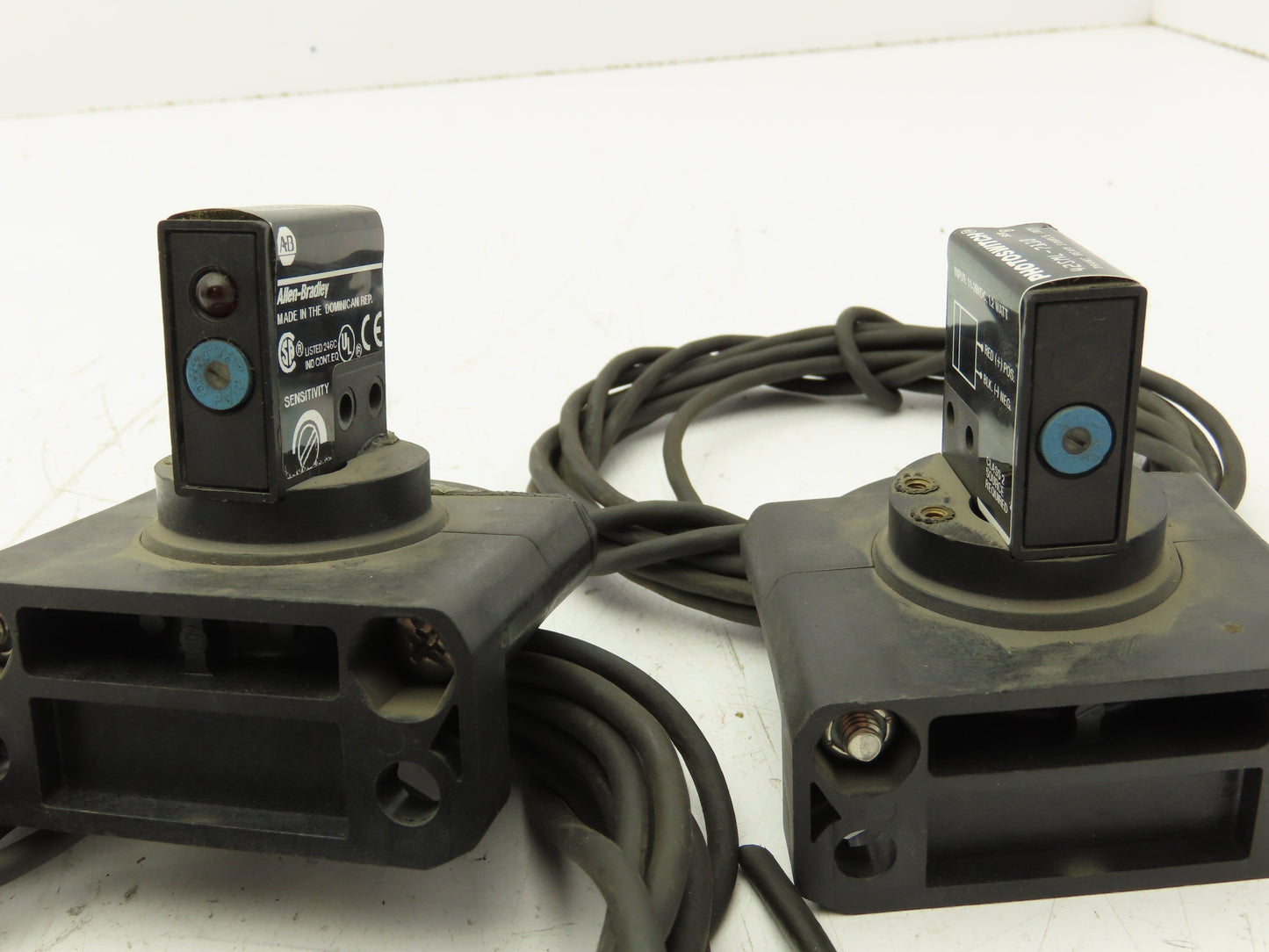 Allen Bradley 42SMR-7110 Photoswitch Trans Beam Receiver Source Ser B