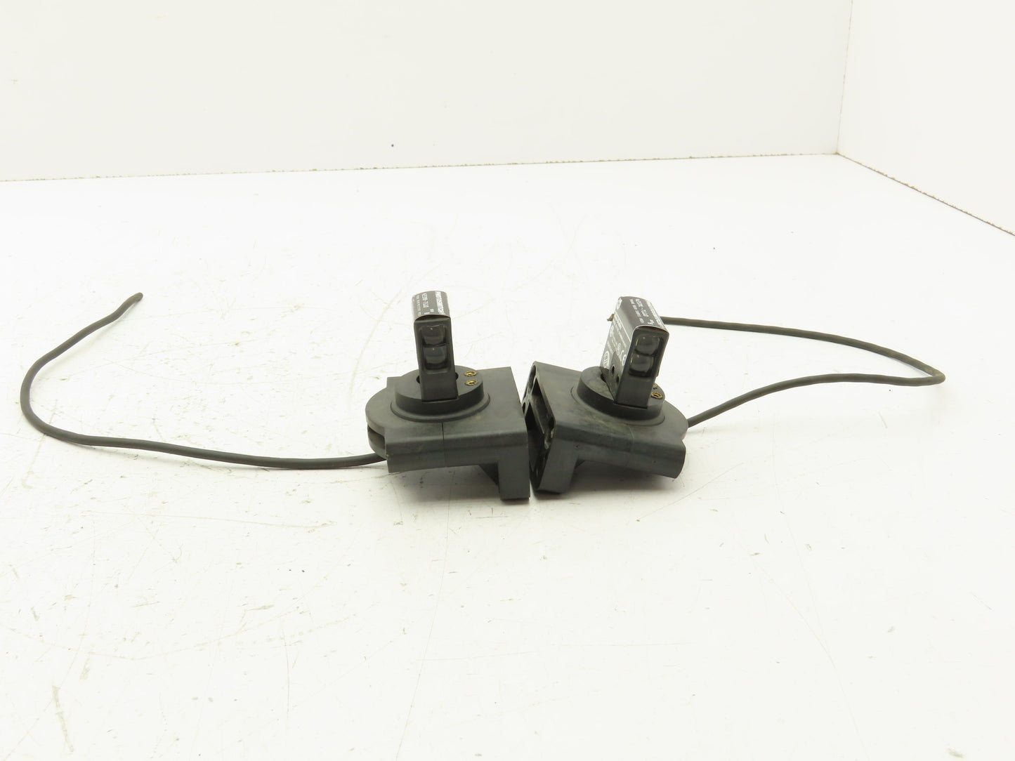 Allen Bradley 42SMR-7110 Photoswitch Trans Beam Receiver Source Ser B