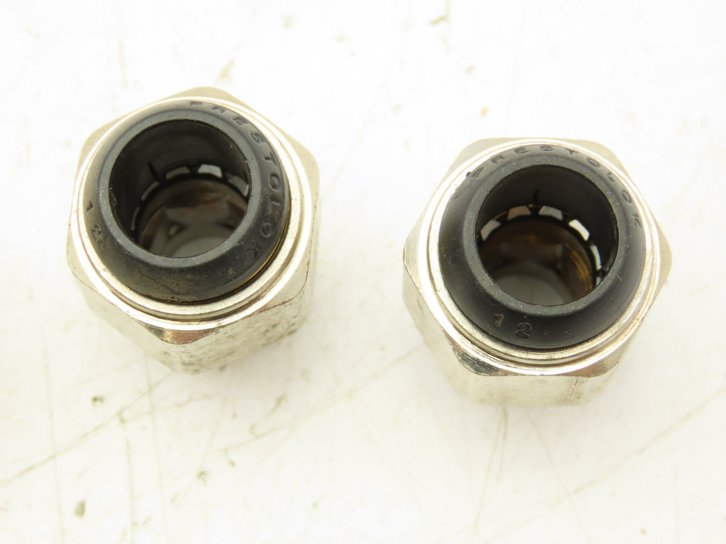 Parker W68PLP-12M-6R Prestolok Push To Connect 12mm x 3/8" BSPT Lot of 16