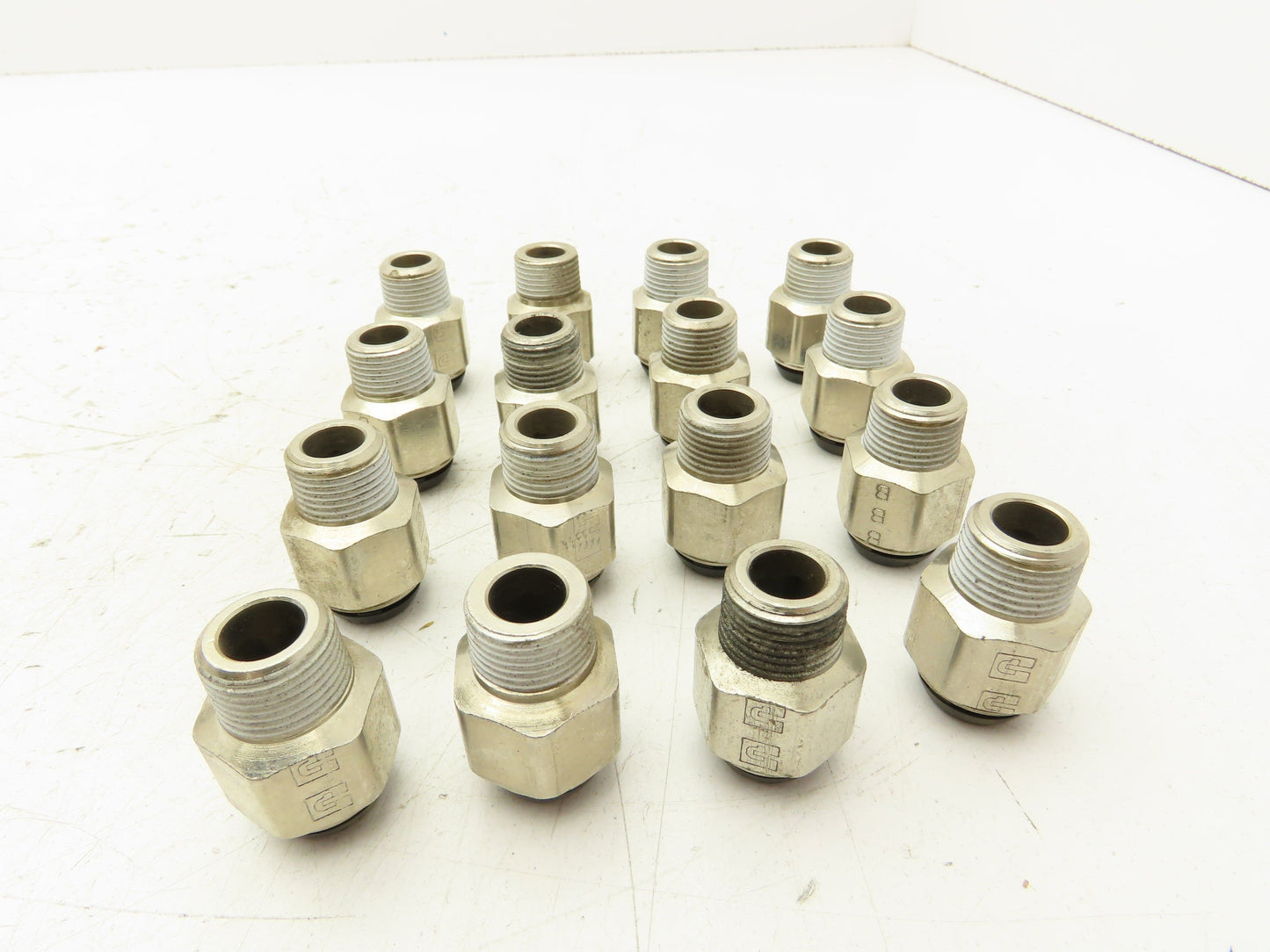Parker W68PLP-12M-6R Prestolok Push To Connect 12mm x 3/8" BSPT Lot of 16