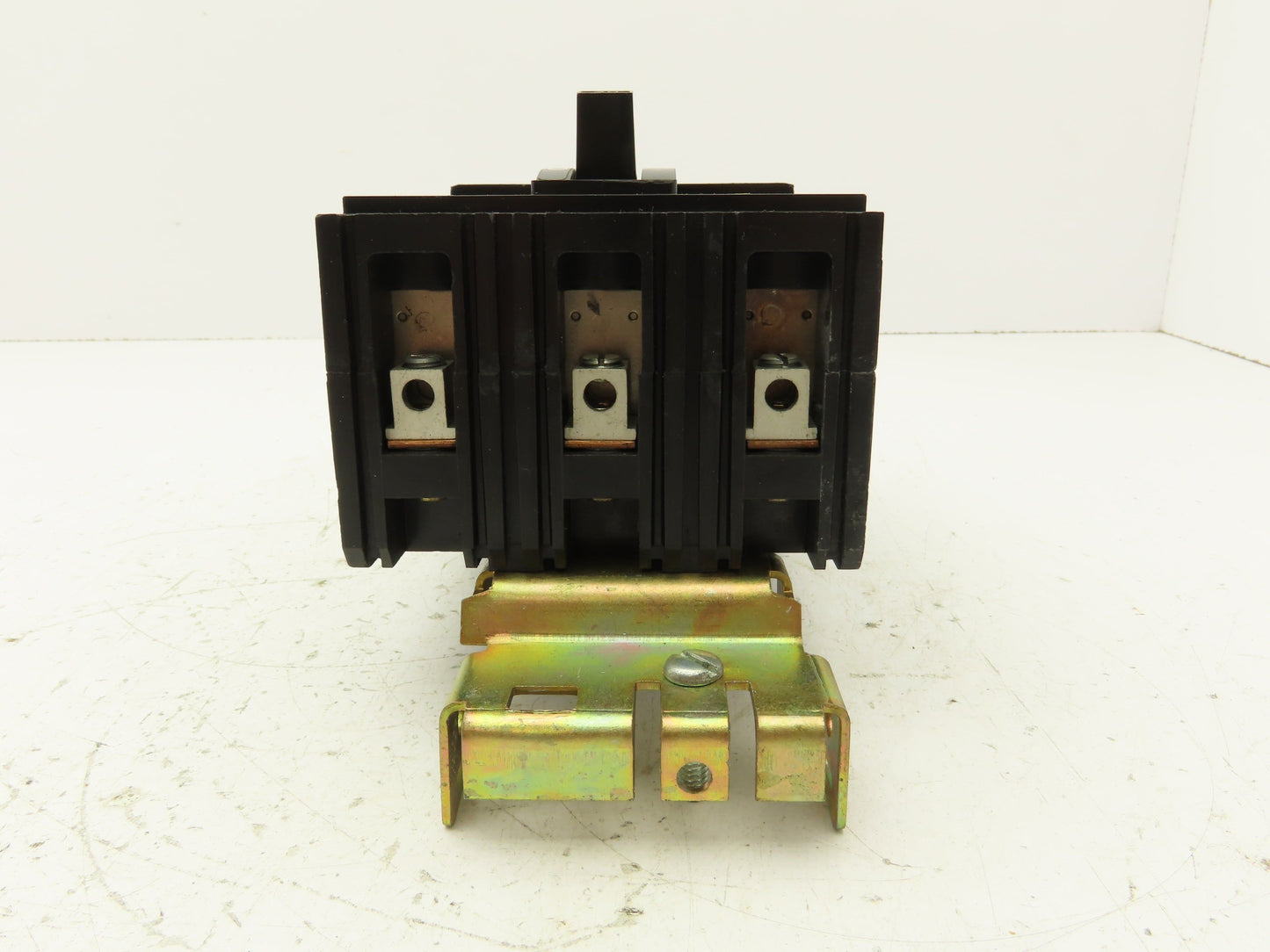 Square D FA36030 I-Line Circuit Breaker 30A 3 Pole 600V Plug-On Ser 2 Gray Face