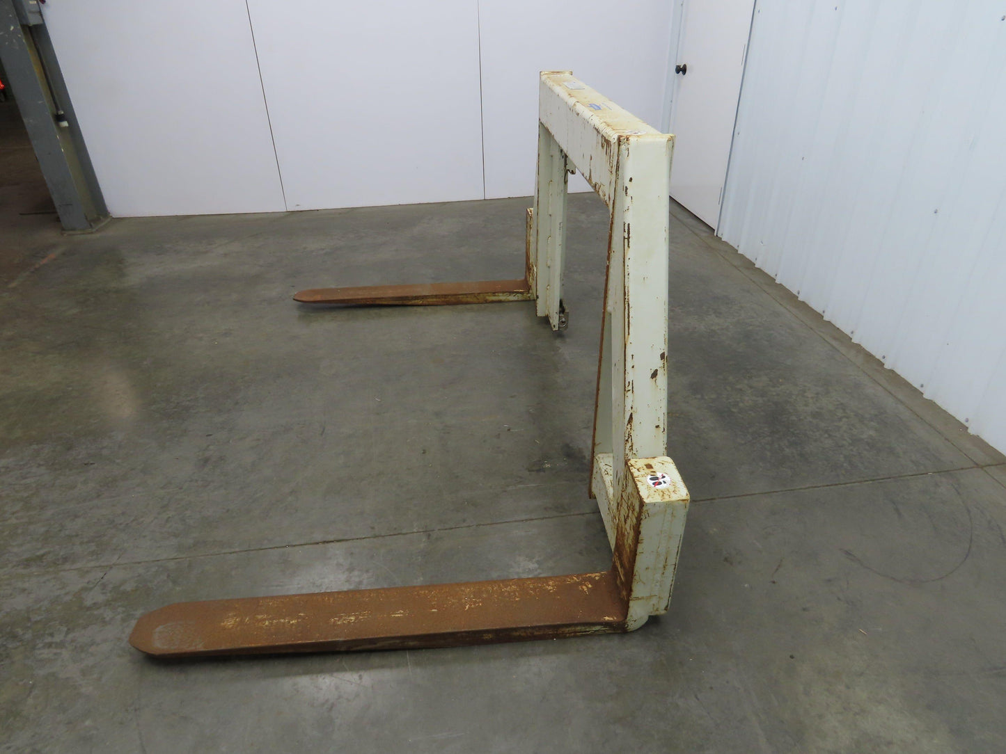 Cascade Fixed Fork Spreader Class 4 Type 84" OD 6x47" Forks 48" Carriage