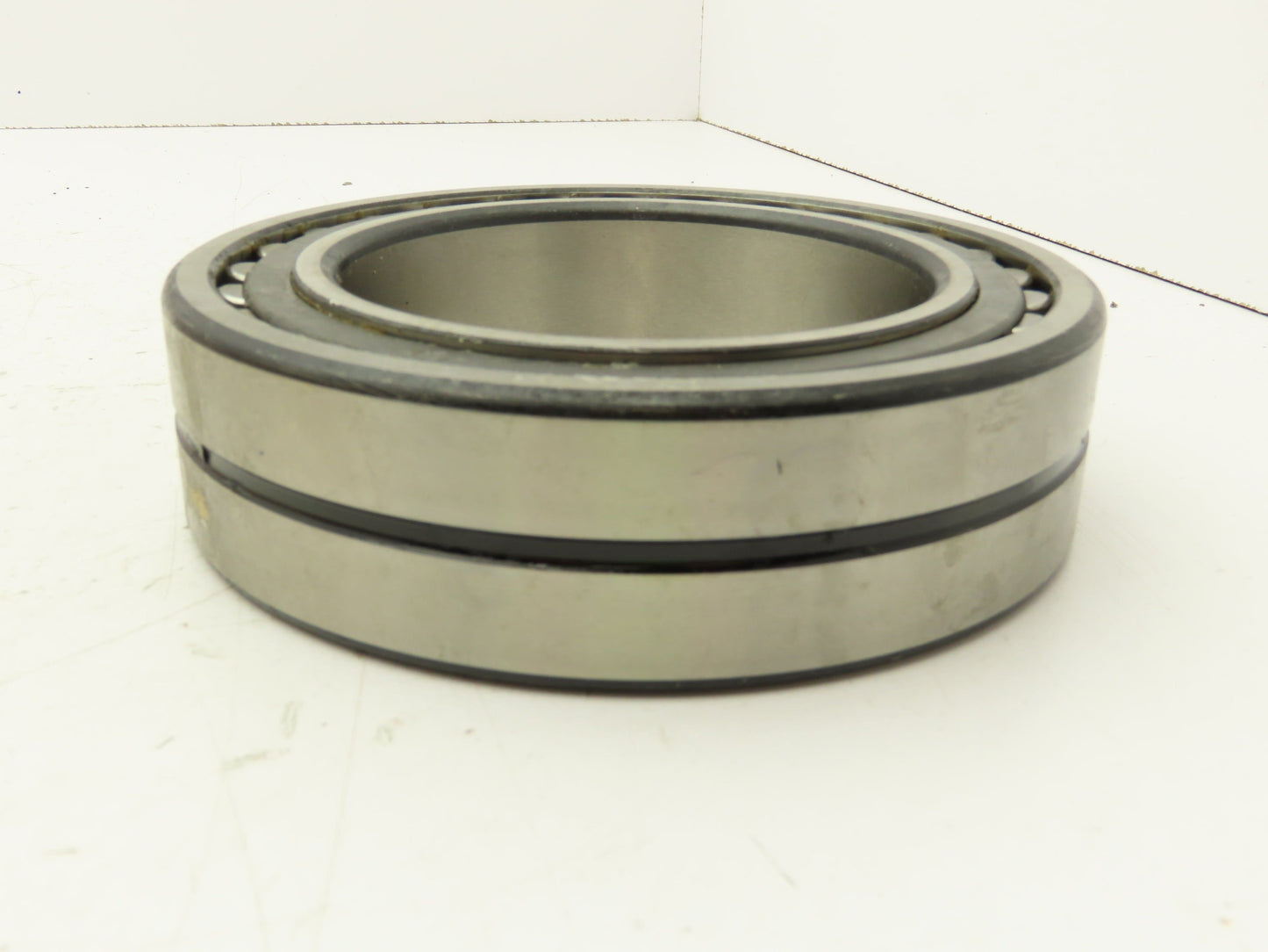 Consolidated SKF 23022CC C4W33 Spherical Roller Bearing 110 mm ID 170 mm OD
