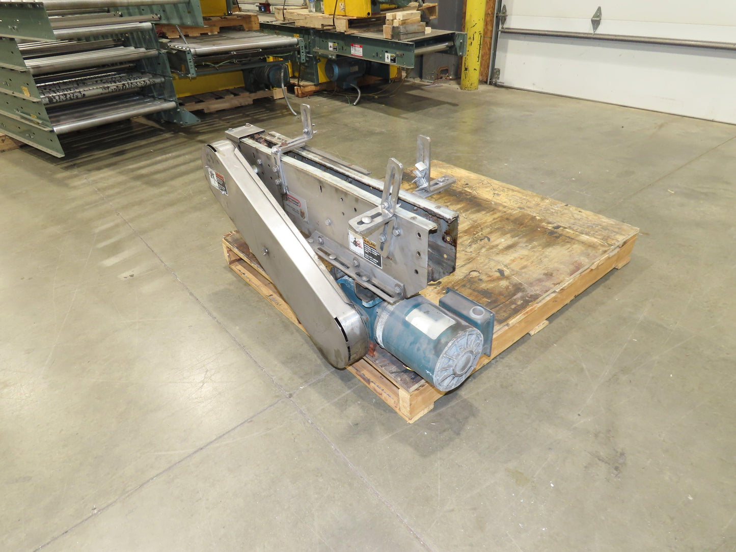 Arrowhead 3.25" Tabletop Belt Stainless Bottle Conveyor 36" Chain Drive 460V 3PH