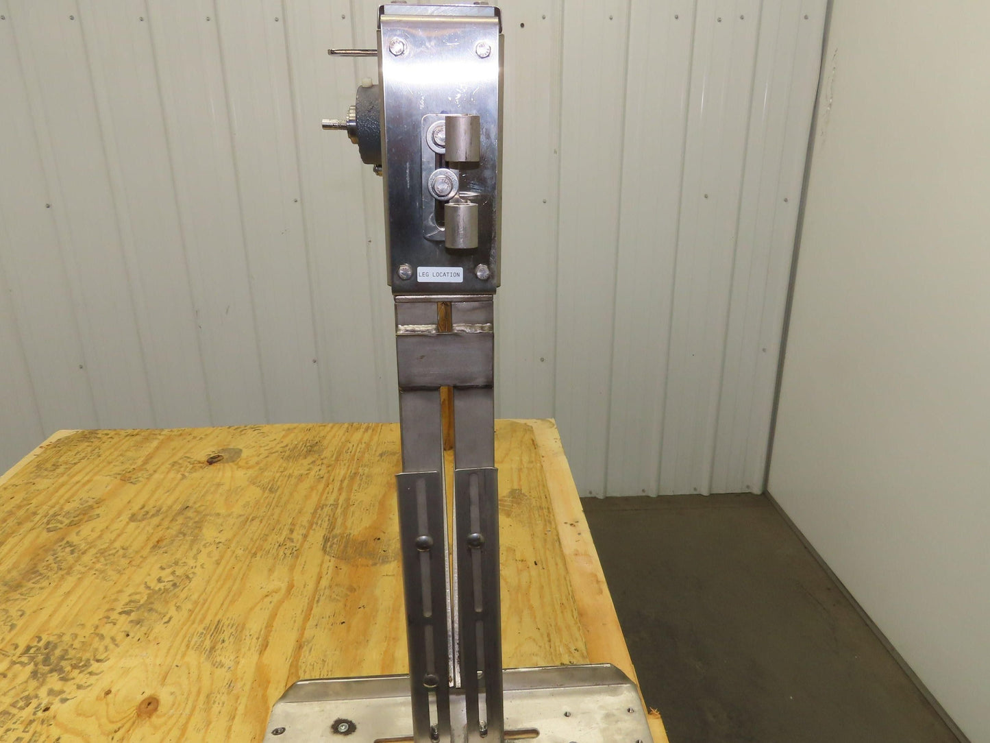 Arrowhead 3.25" Tabletop Stainless Bottle Conveyor Idler Section 36"L -No Drive