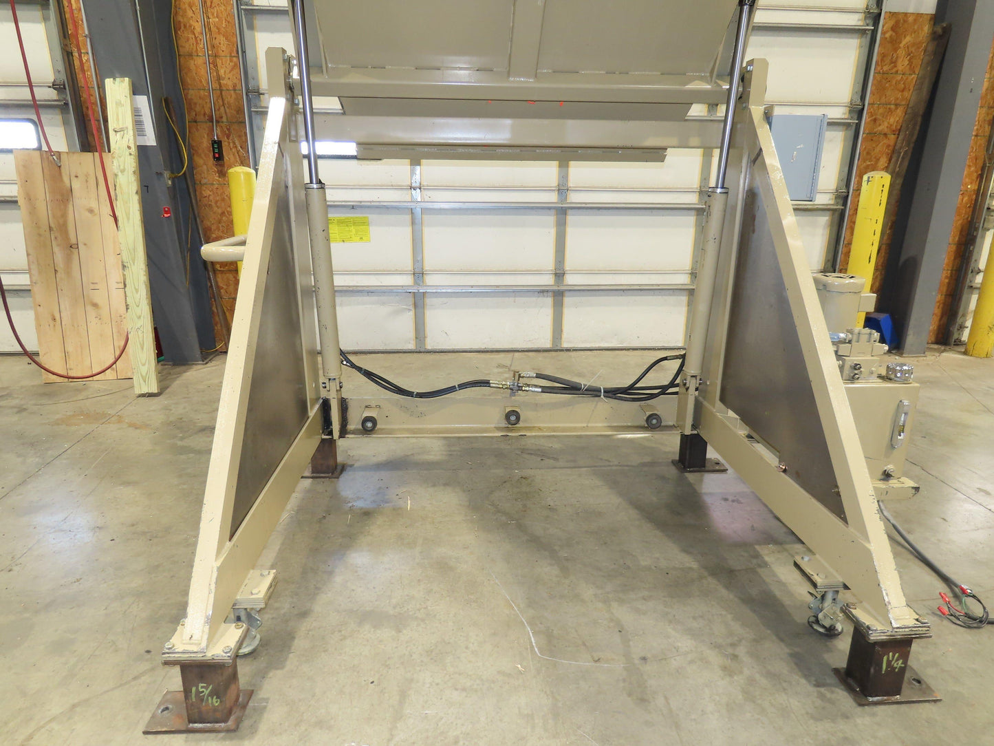 MTC LE-SL Hydraulic Tote Dumper 2-Bin 1/2 Yd Hopper Box Tipper 2000Lb 3Hp 460V