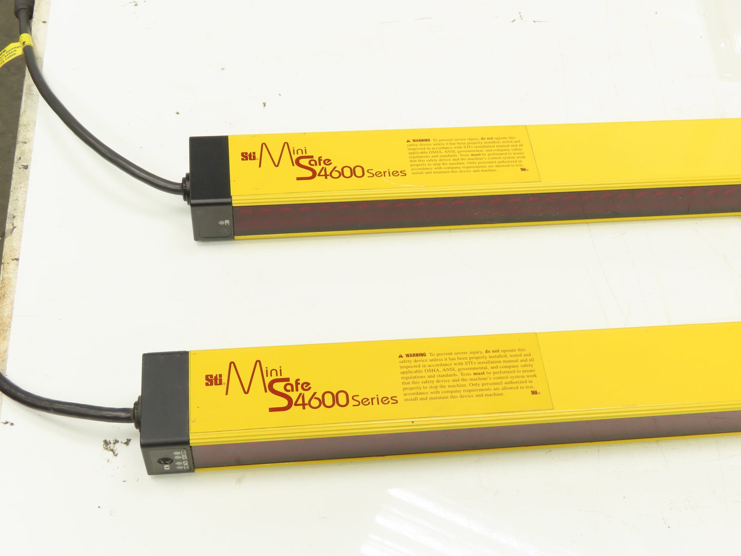 STI MS46-20-1215-R-FP Safety Light Curtain Transmitter/Receiver Set 48"