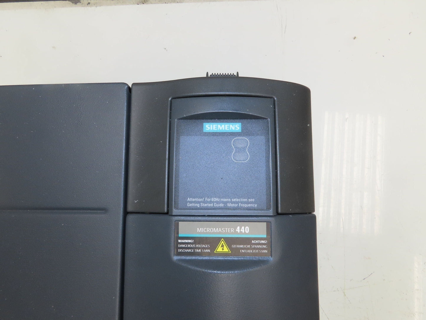 Siemens 6SE6440-2UD33-0EA1 MicroMaster 440 VFD AC Drive 460V 40Hp 30kw
