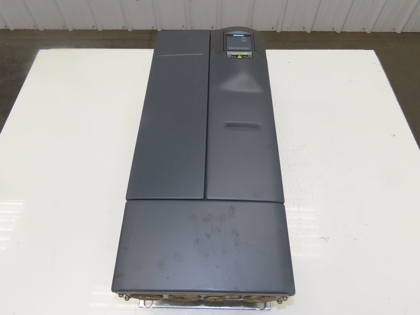 Siemens 6SE6440-2UD33-0EA1 MicroMaster 440 VFD AC Drive 460V 40Hp 30kw