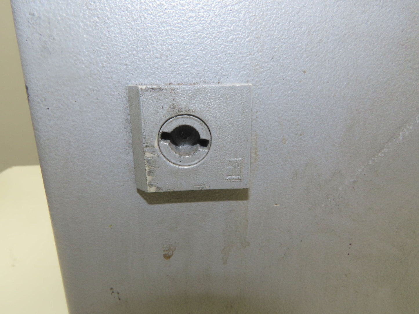 Rittal AE1039 Steel Electrical Enclosure with Backplate 380x600x200mm 15x24x8"