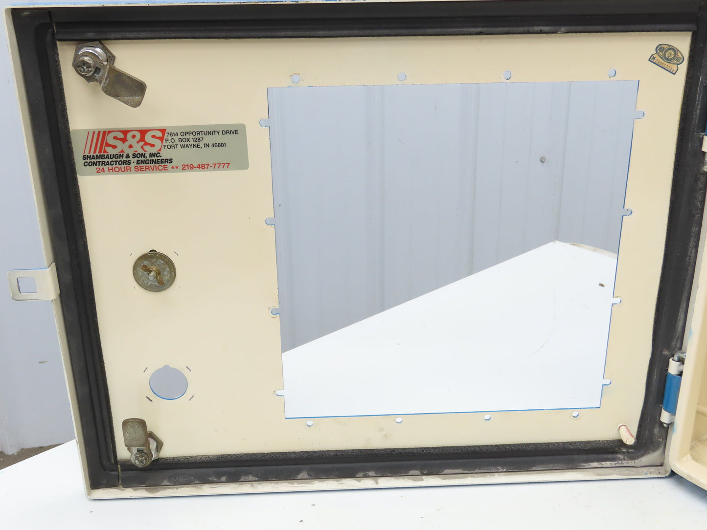 Display Screen Electrical Box Enclosure 20x16x14"