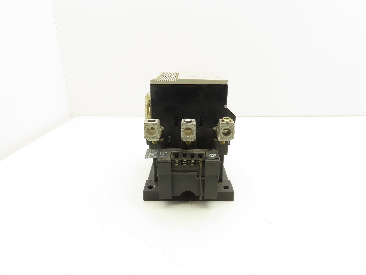 Allen Bradley 100-B110NJ3 Motor Starter Contactor 3-Pole 110A 100Hp 24VDC Coil