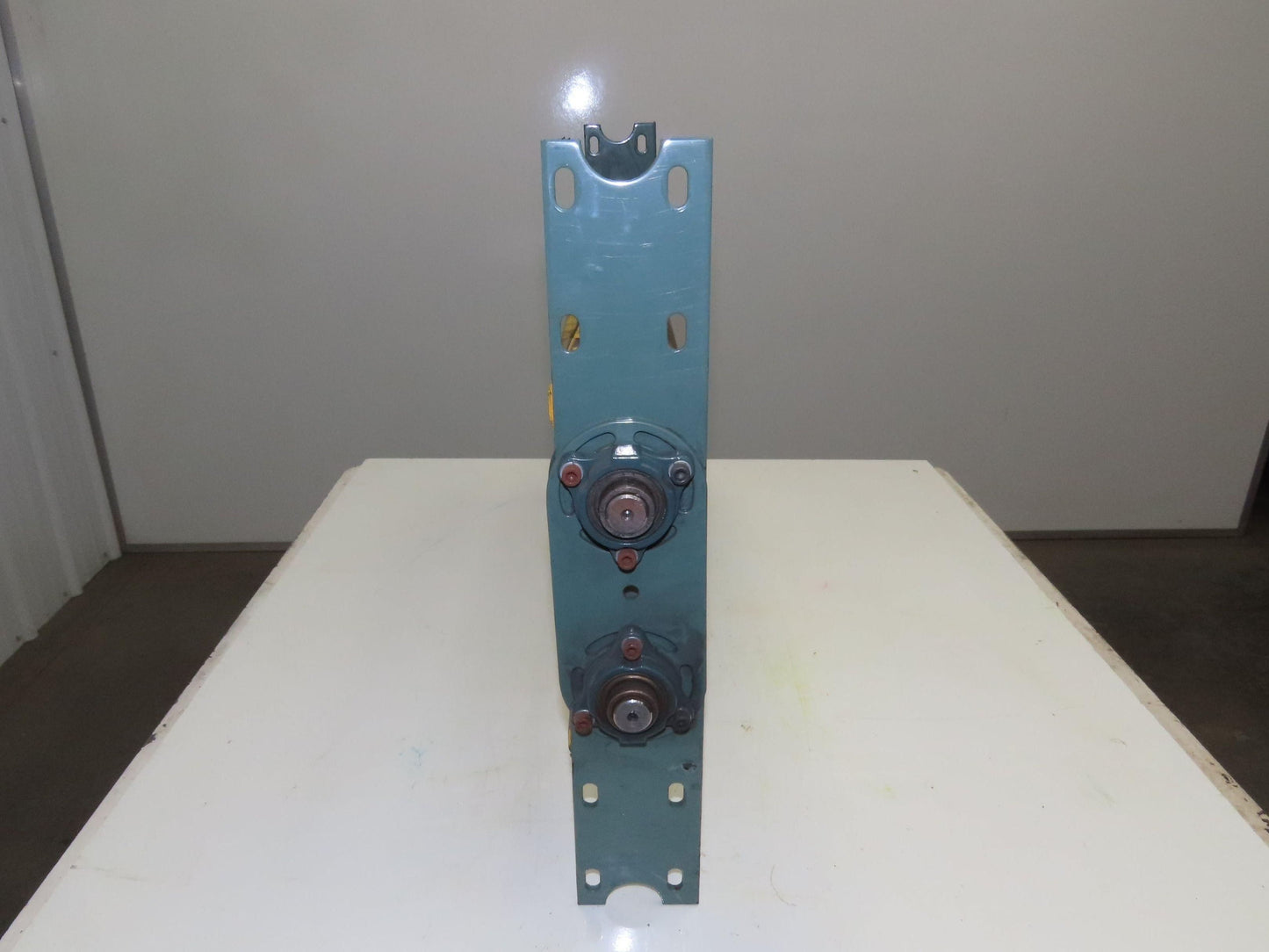 Hytrol 30" Belt Conveyor Flat to Incline Feeder Transition Pulley Chain Drive