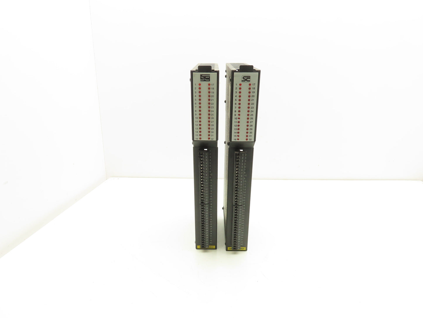 Spectrum RDI-332 PLC 32 Channel Input Module Lot of 2