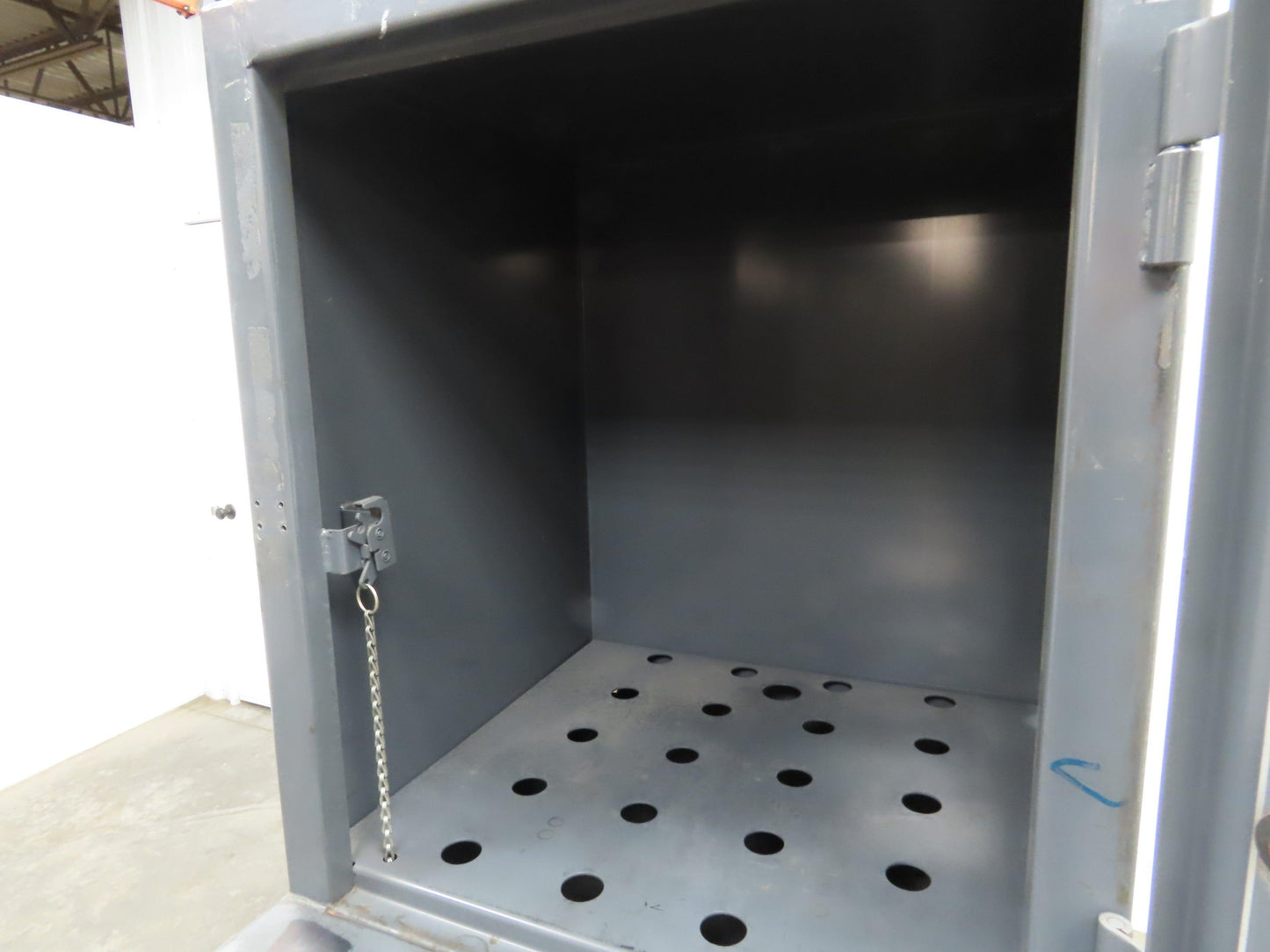 Stronghold 26-CC-242 Extreme Duty 12 GA Computer Cabinet 26" W 24" D 72" H