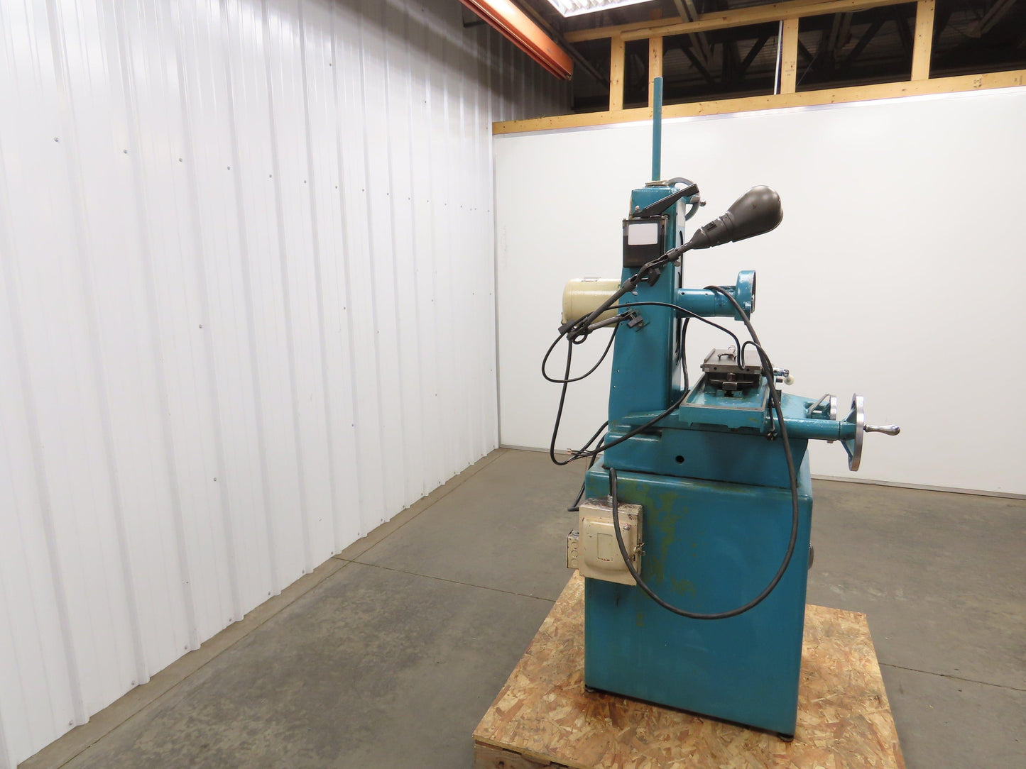 Harig H612 Surface Grinder Manual Feed 6x12" Magnetic Chuck 220/440V 3Ph