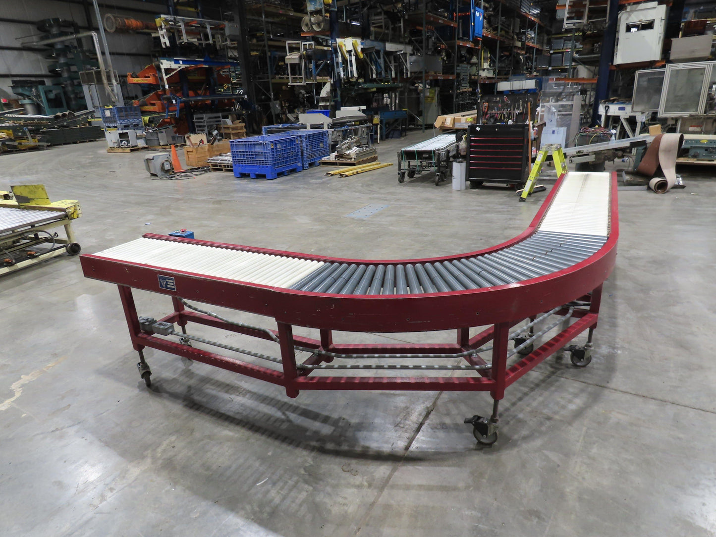 Accumulation Roller Conveyor 90° Curve RH 16"BF Variable Speed Drive 240V