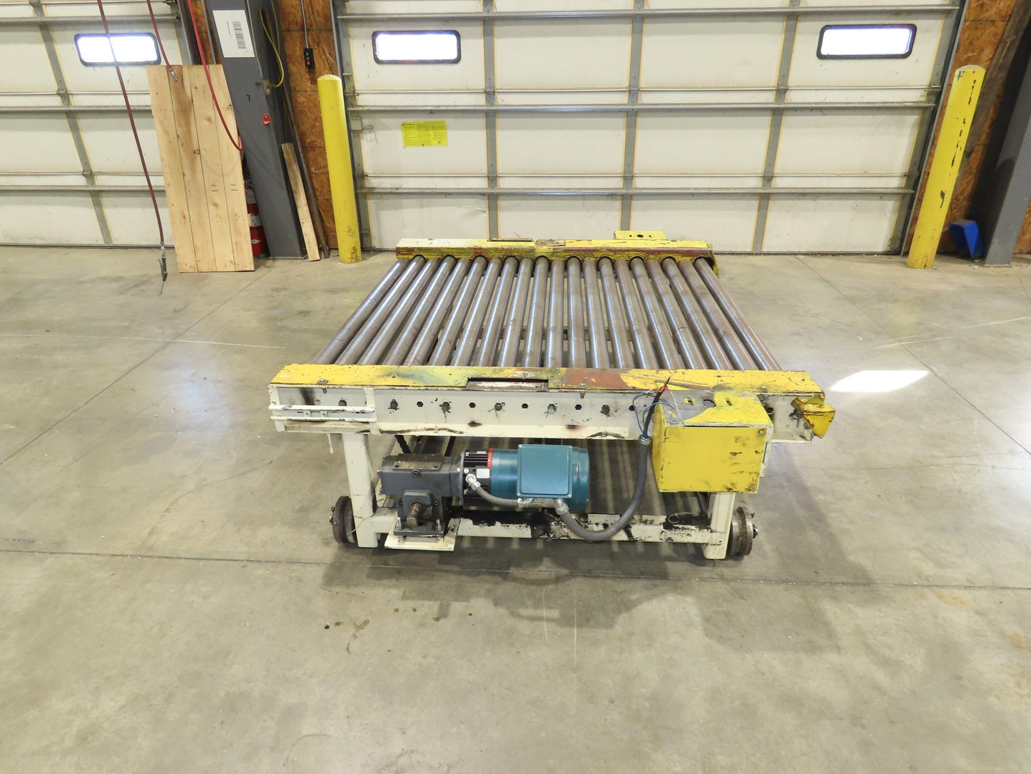 54" Pallet Conveyor 2.5" Roller 60"L 1Hp 460V Chain Drive 60 FPM