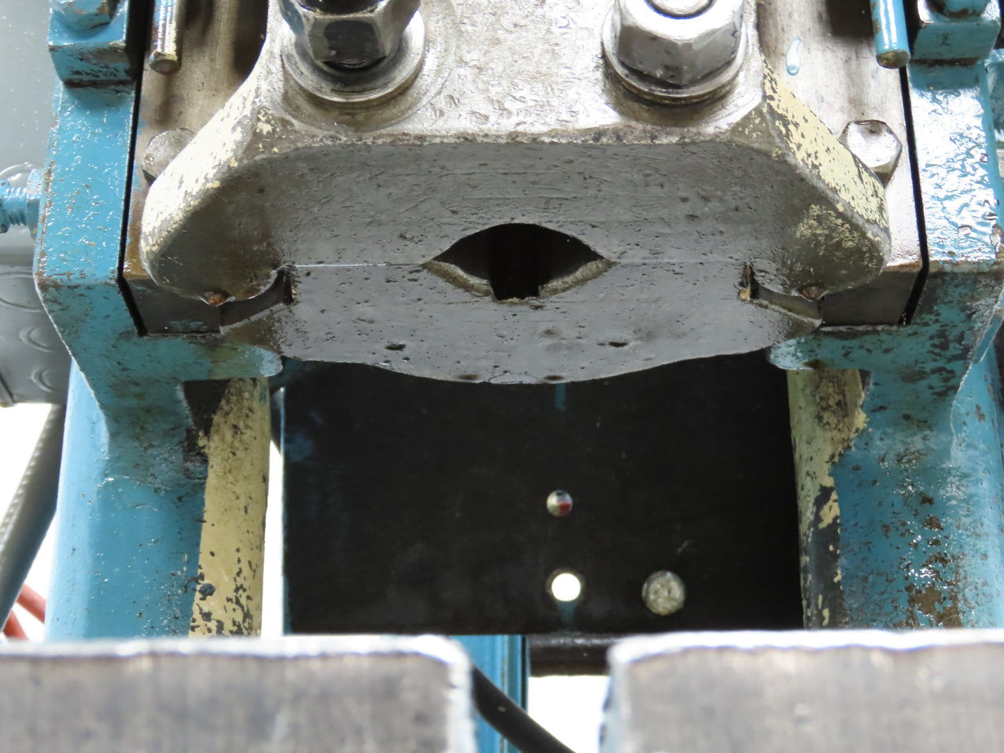 L&J No 2 Mechanical OBI Punch Press 18 Ton 2" Stroke 5-1/2" Throat 1.5Hp 3Ph