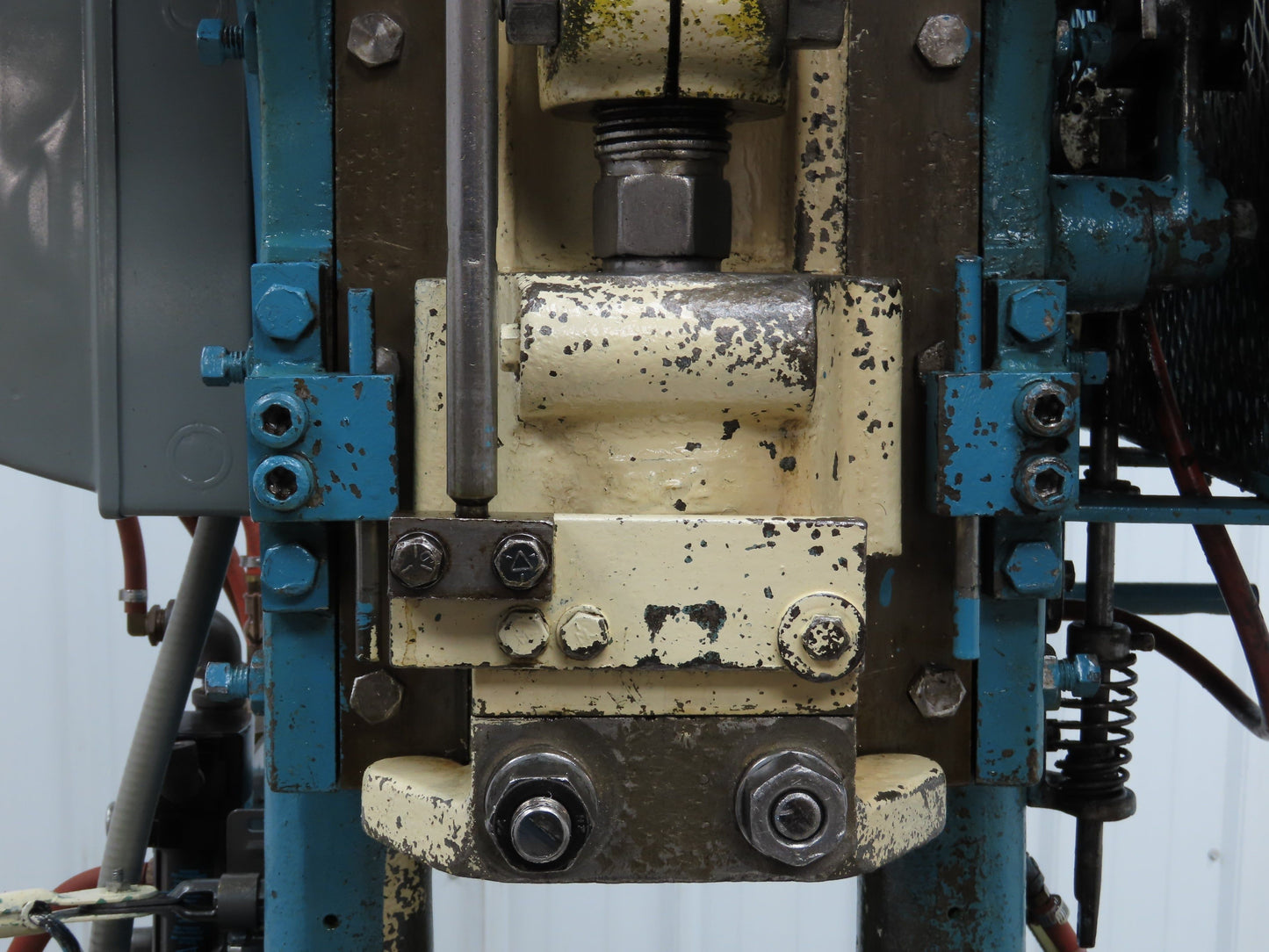 L&J No 2 Mechanical OBI Punch Press 18 Ton 2" Stroke 5-1/2" Throat 1.5Hp 3Ph